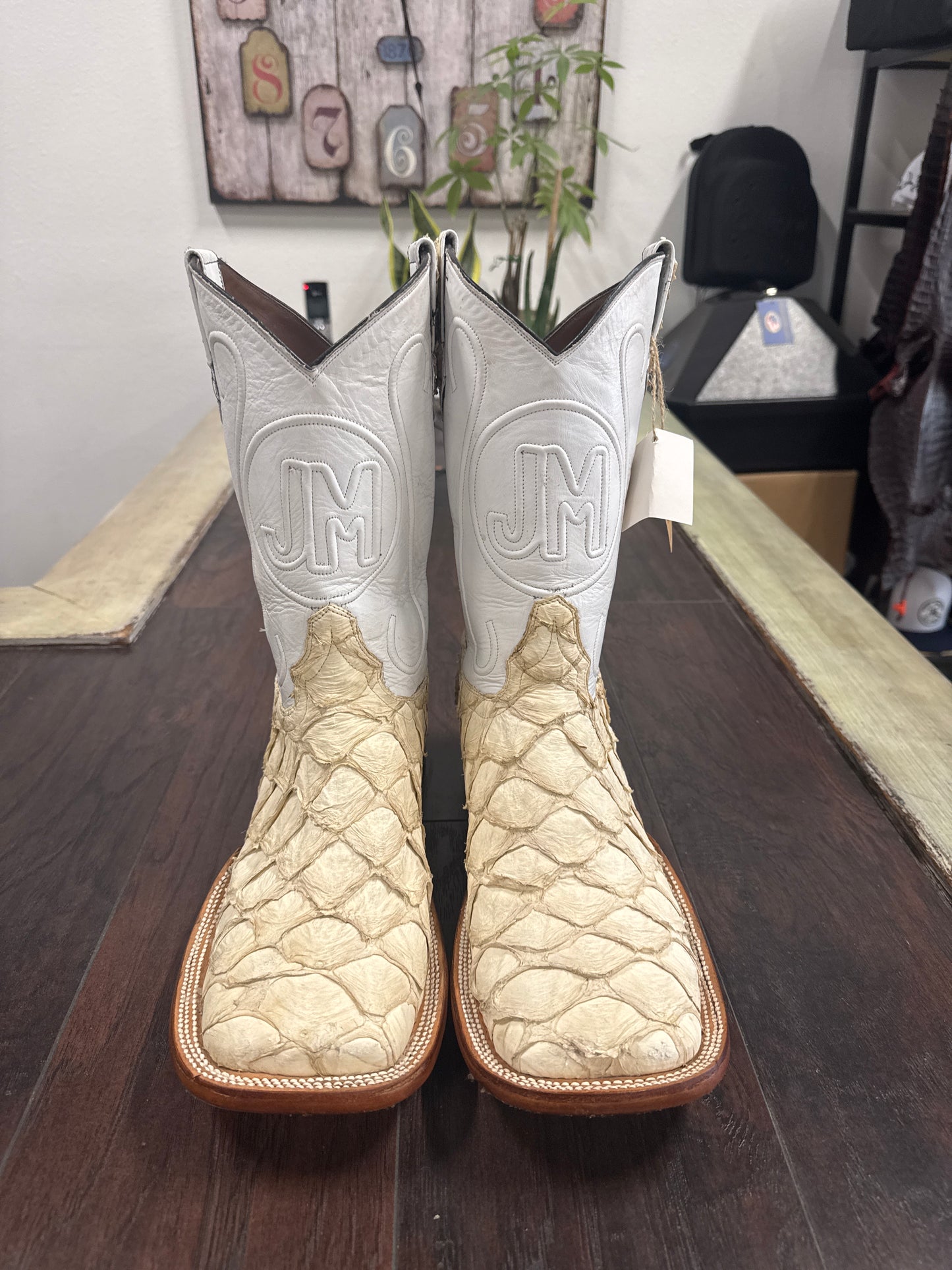 PRR Off-White
