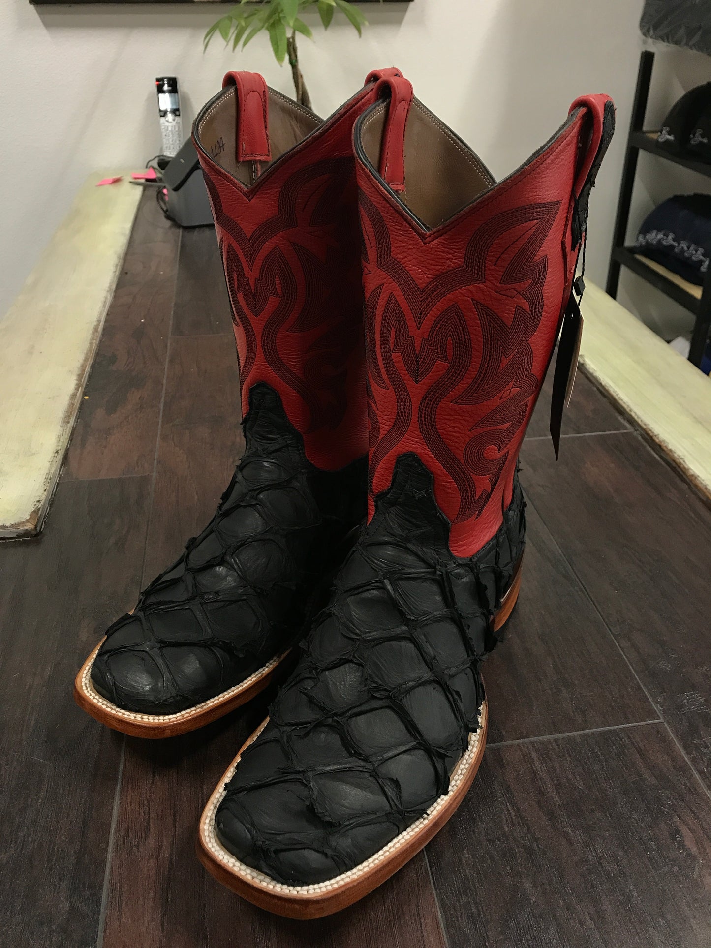 Justin toe-Matte black Pirarucu