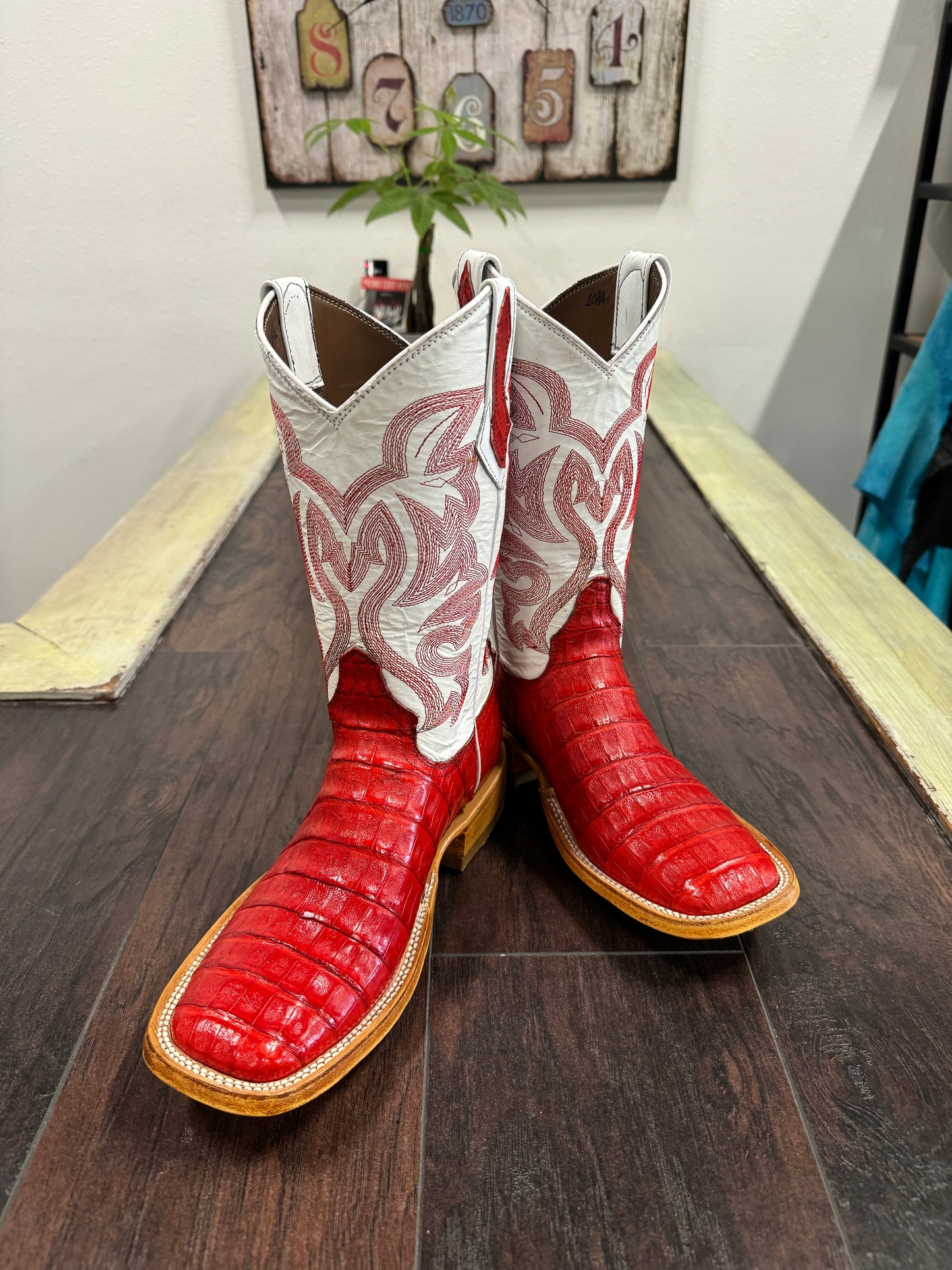 Ladies Caiman Belly- Red Size 8