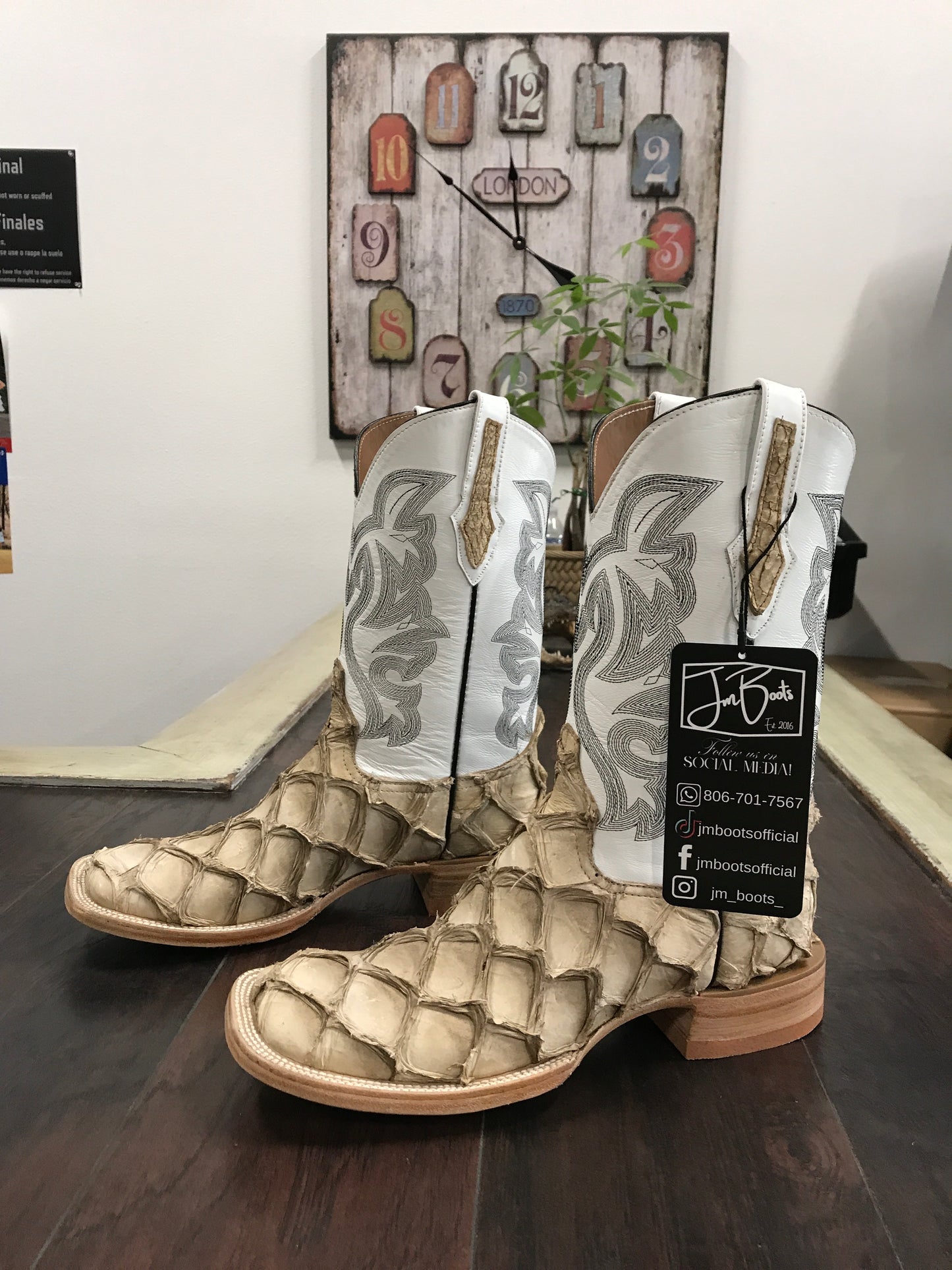 Pirarucu-Sandy Beige