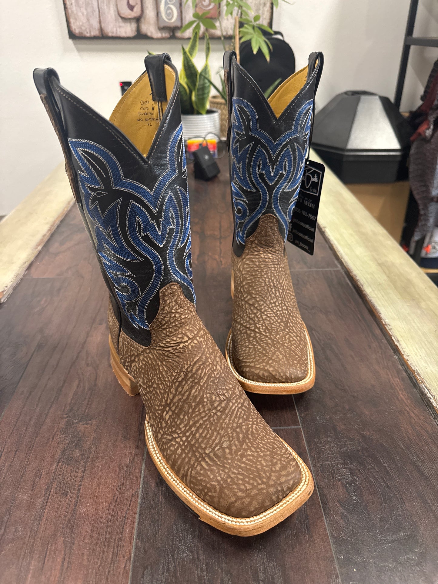 Bull Neck- Brown