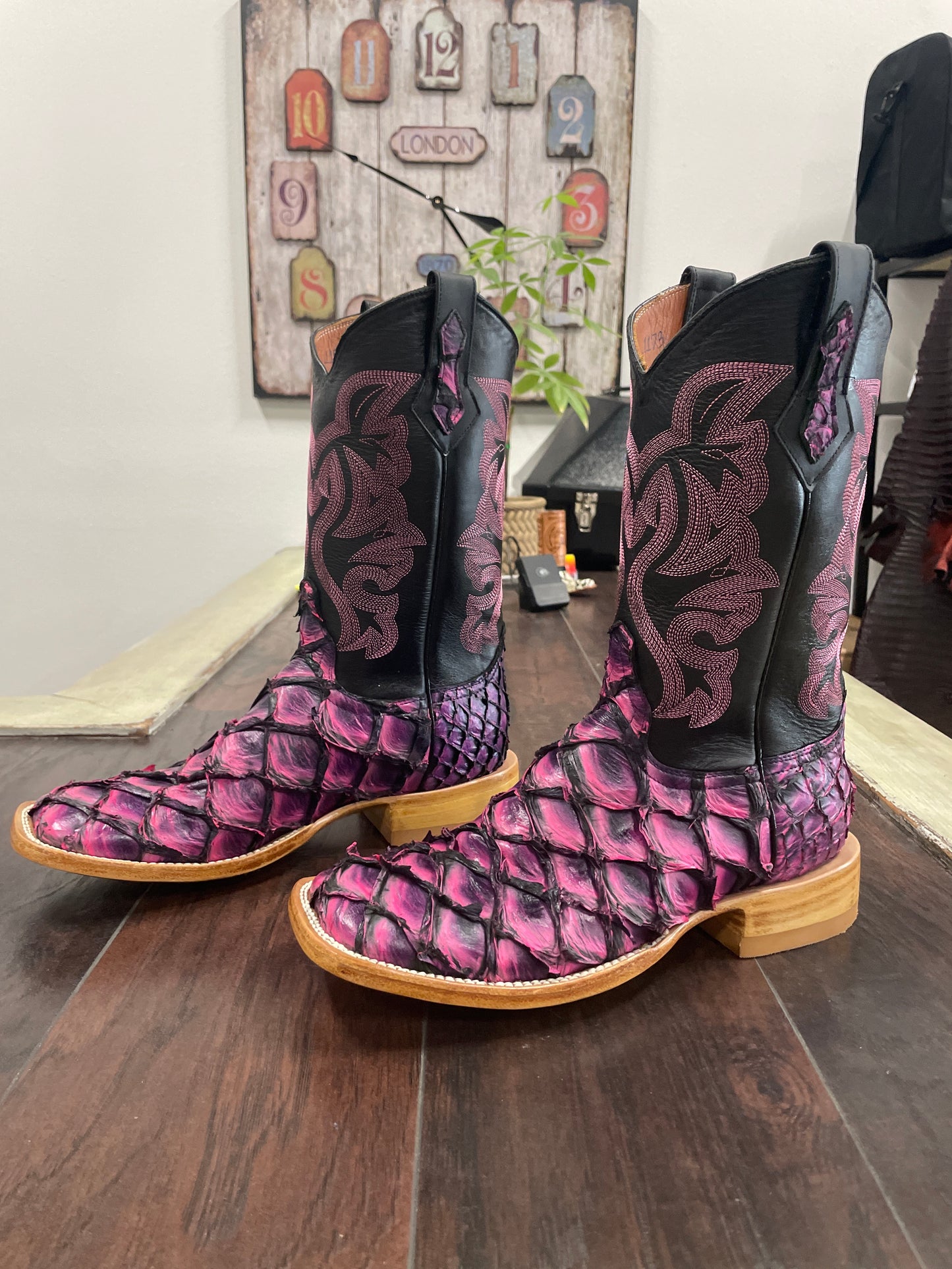 PRR- Pink Black