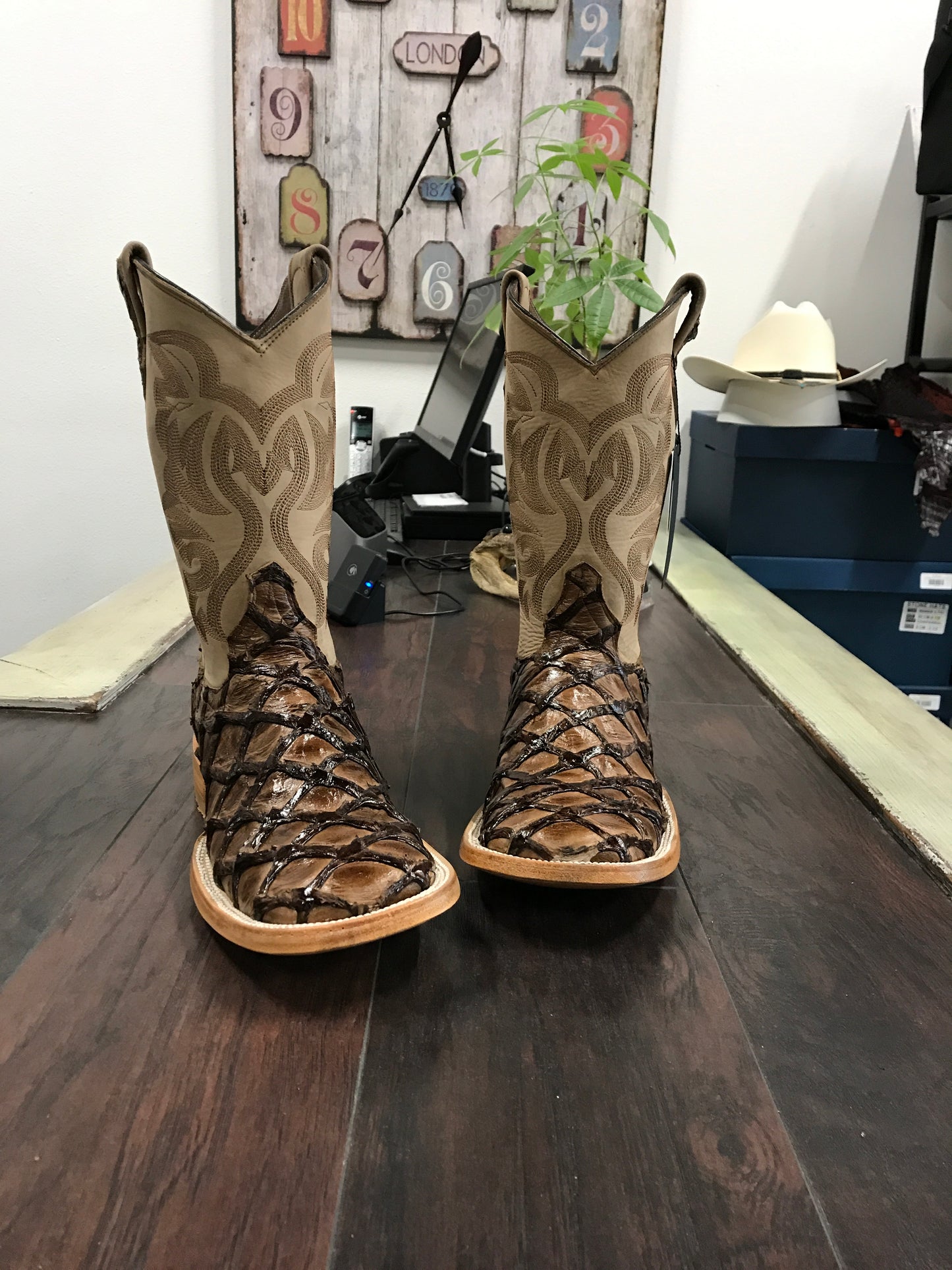 PRR-Mustang Brown Glossy