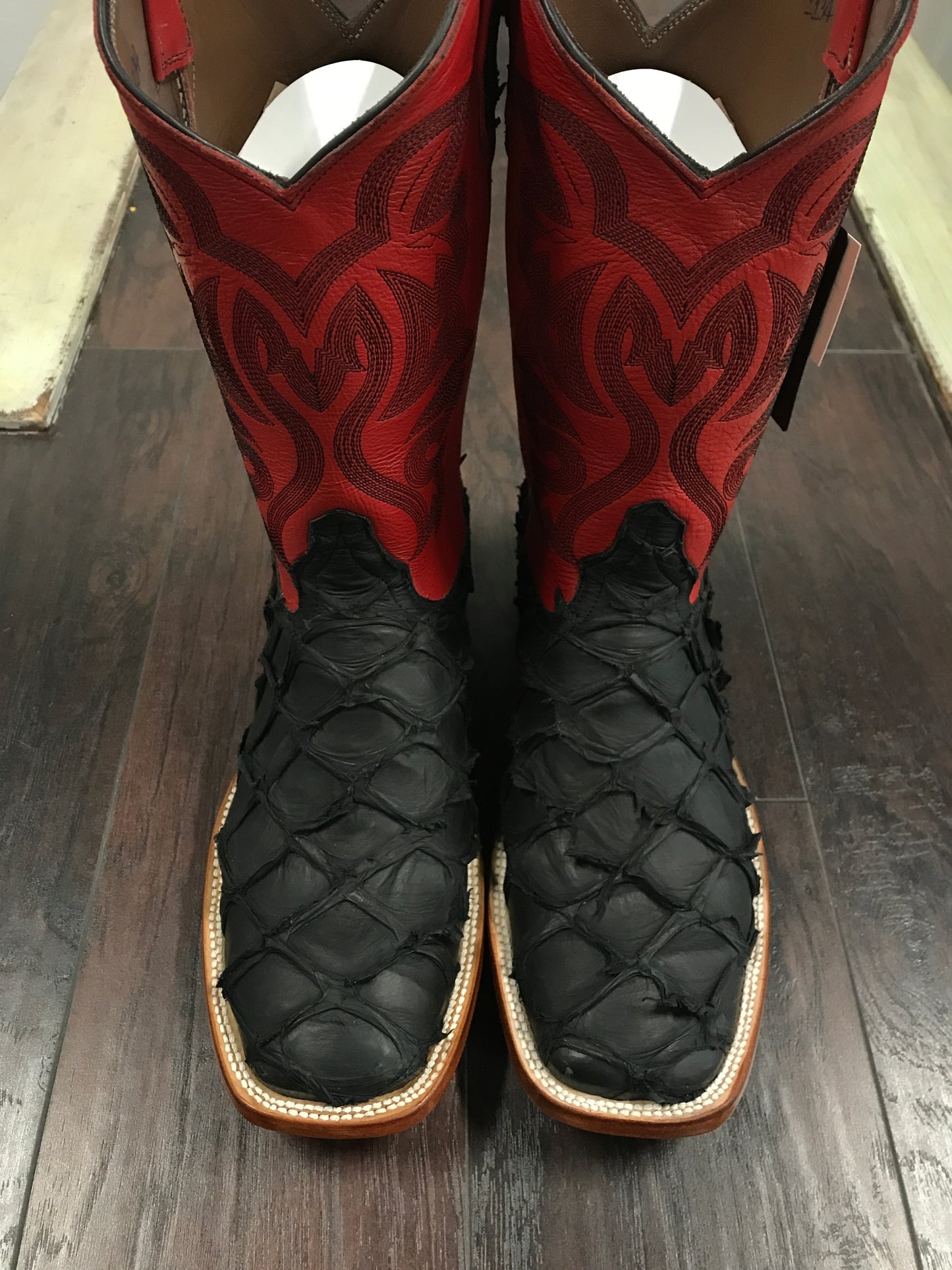 Justin toe-Matte black Pirarucu no