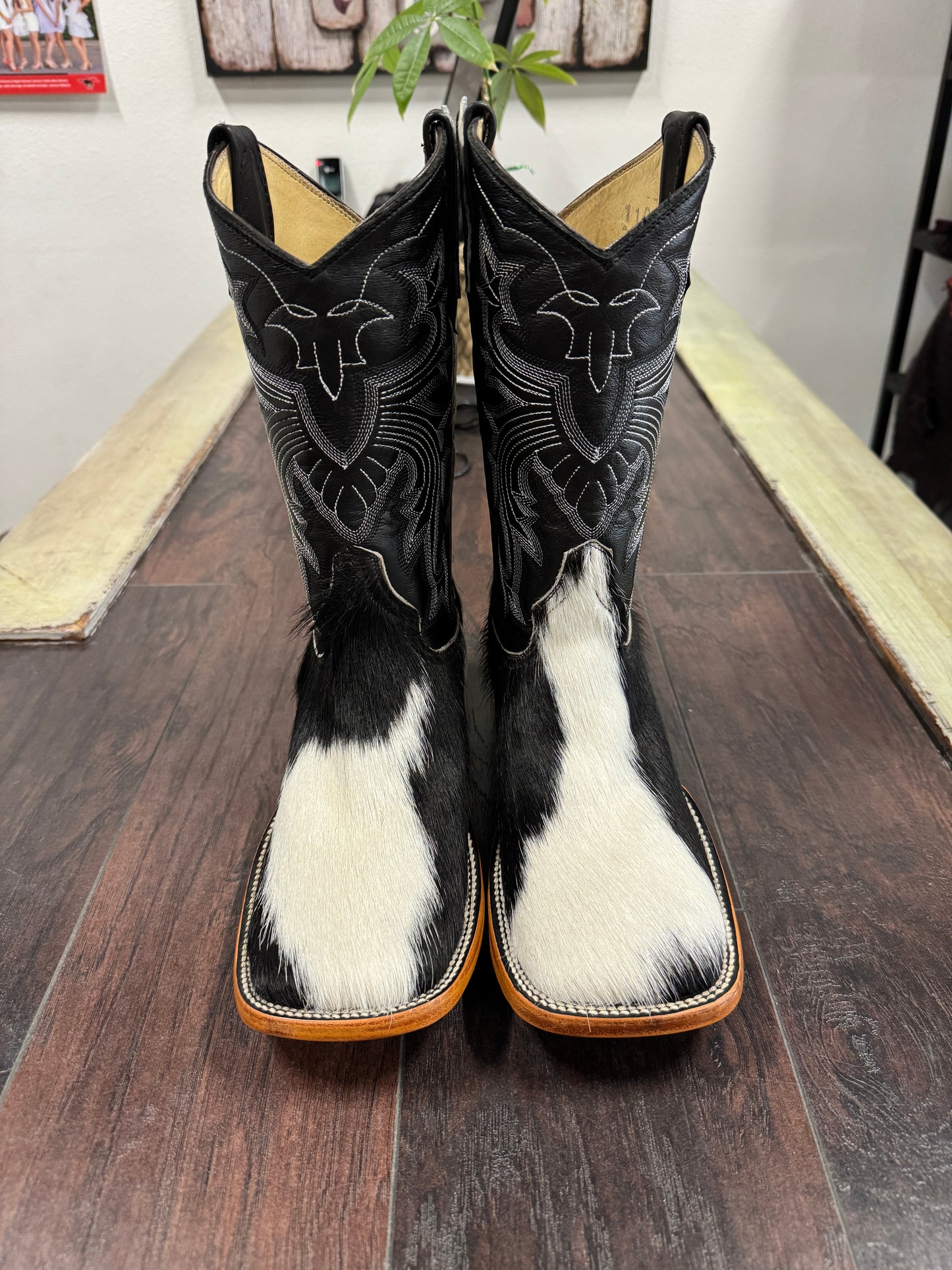 Cowhide-Bl/wh