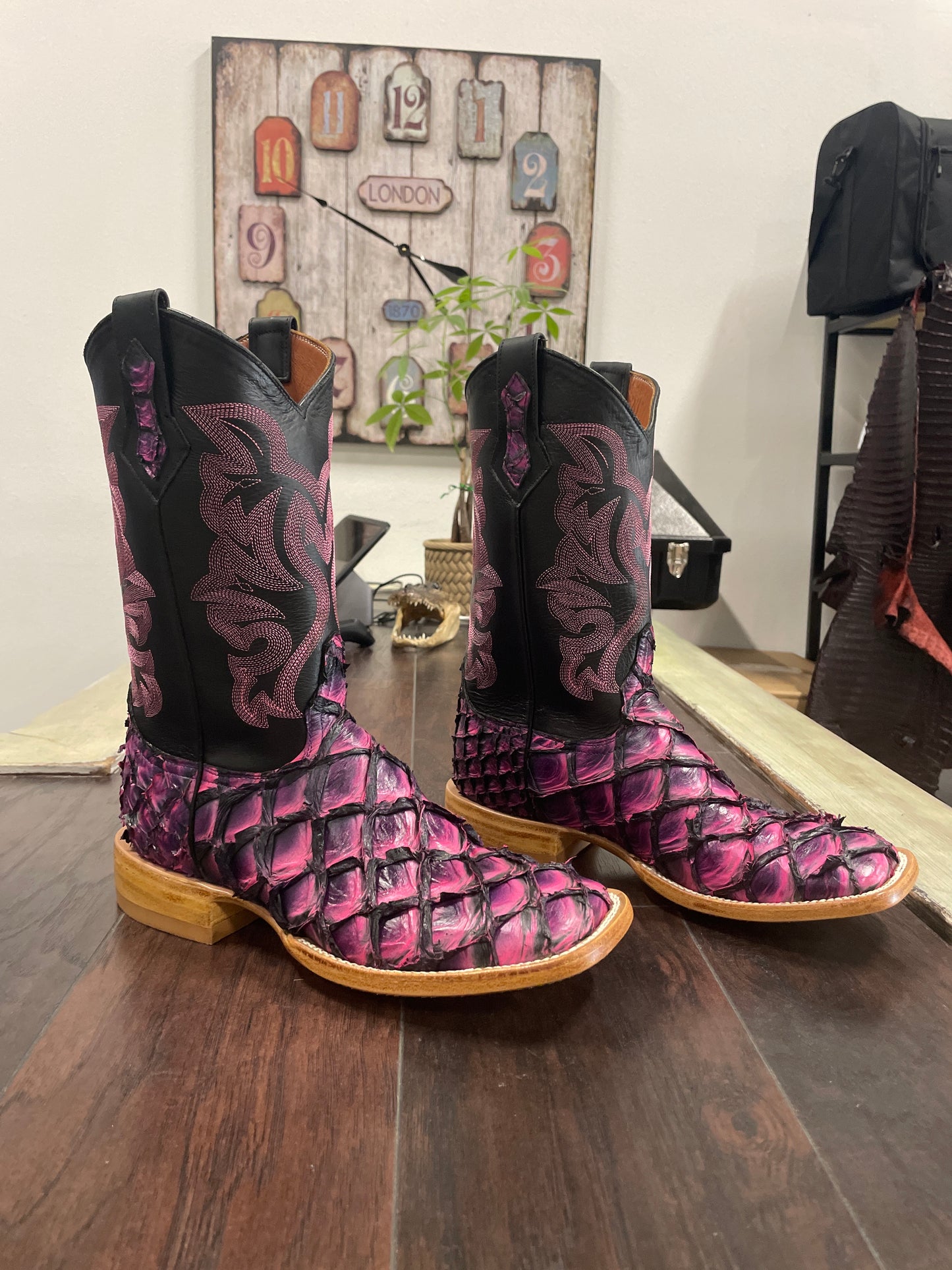 PRR- Pink Black