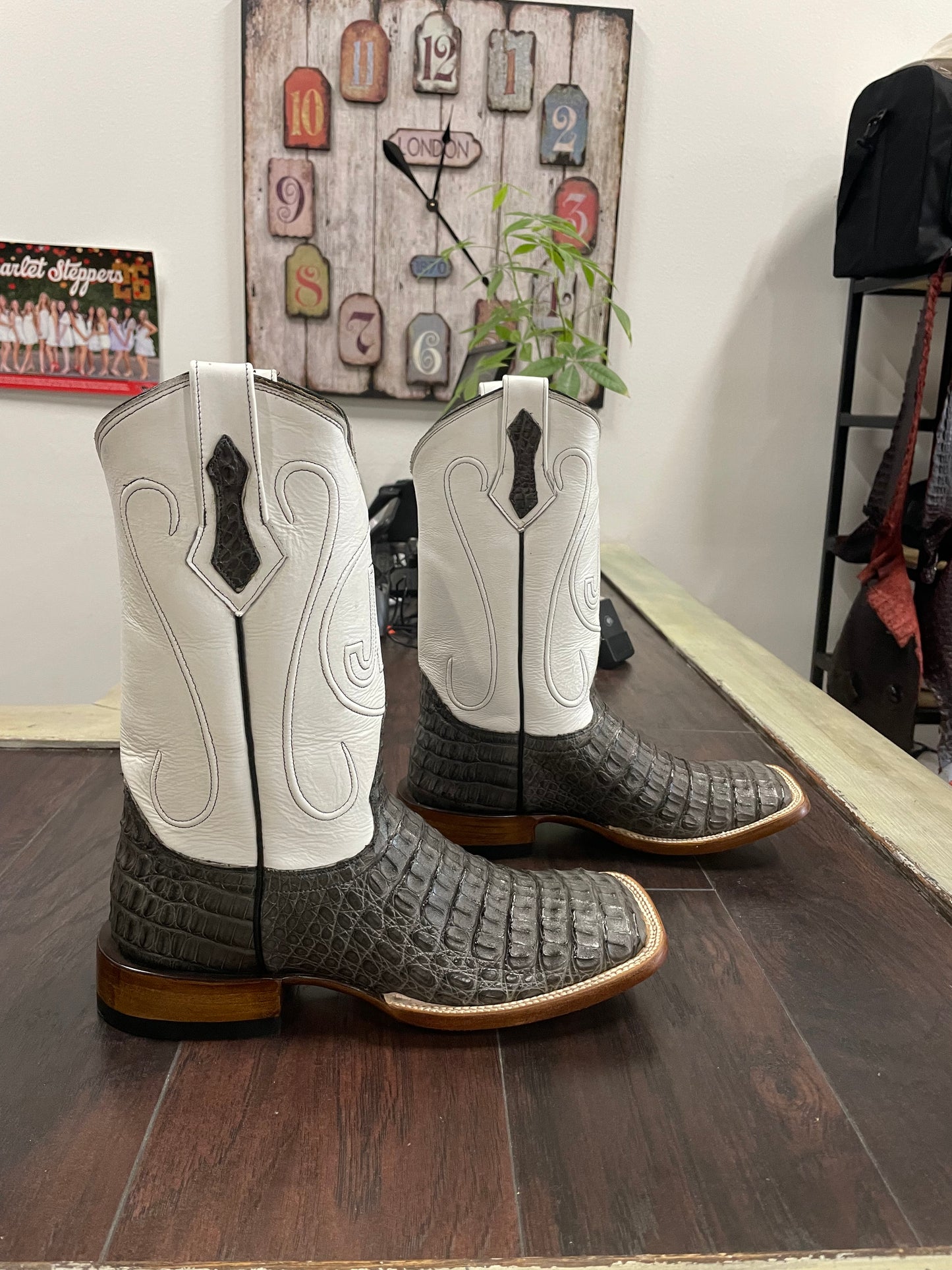 Lomo de Caiman- Grey