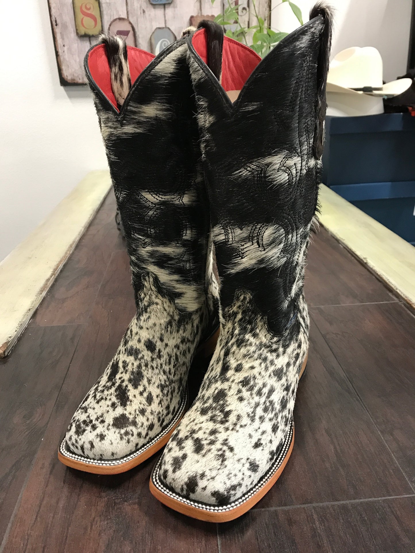 Ladies Rock’Em Cowhide Bl/Wh