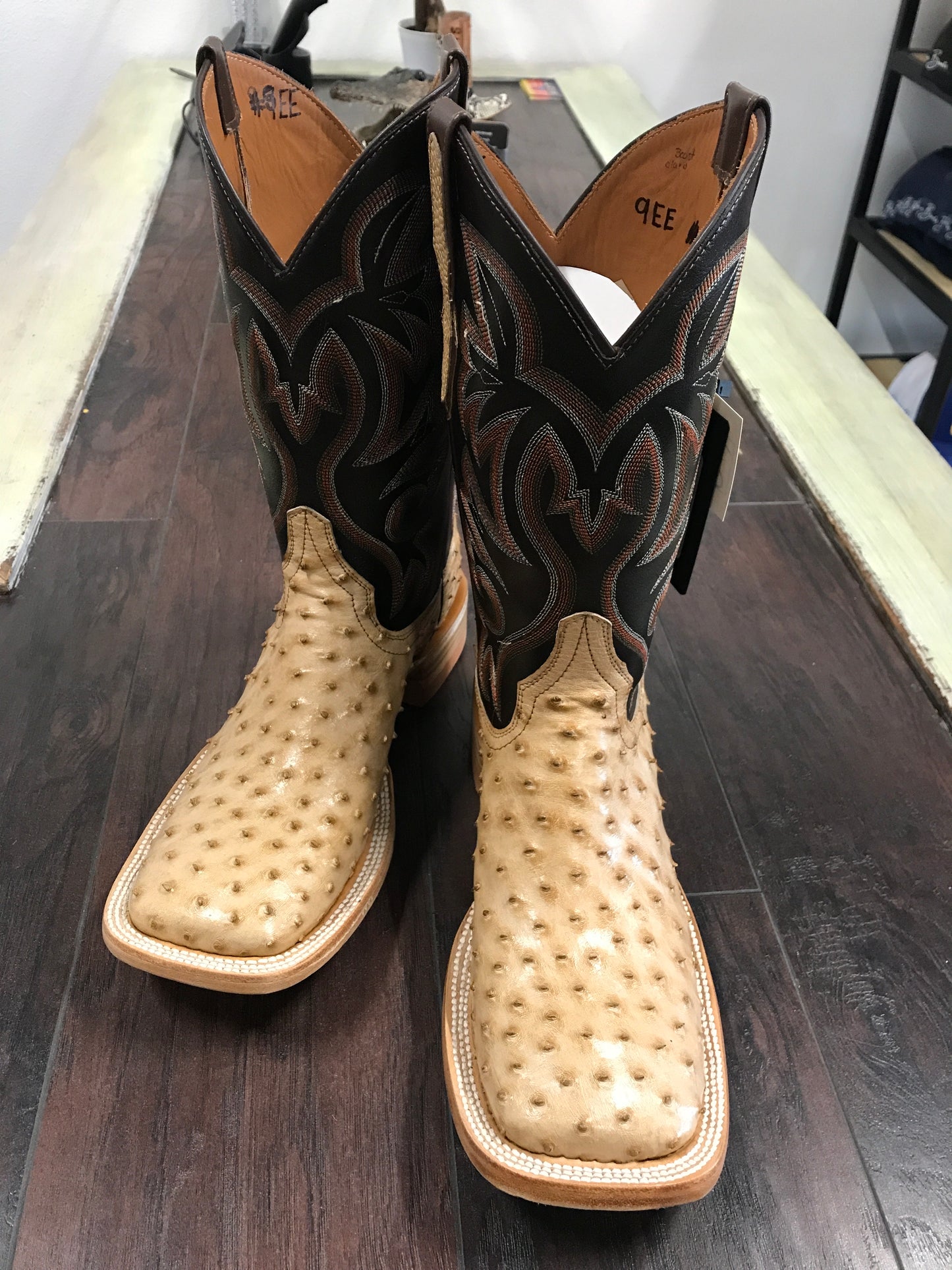 Ostrich - Tan Vintage