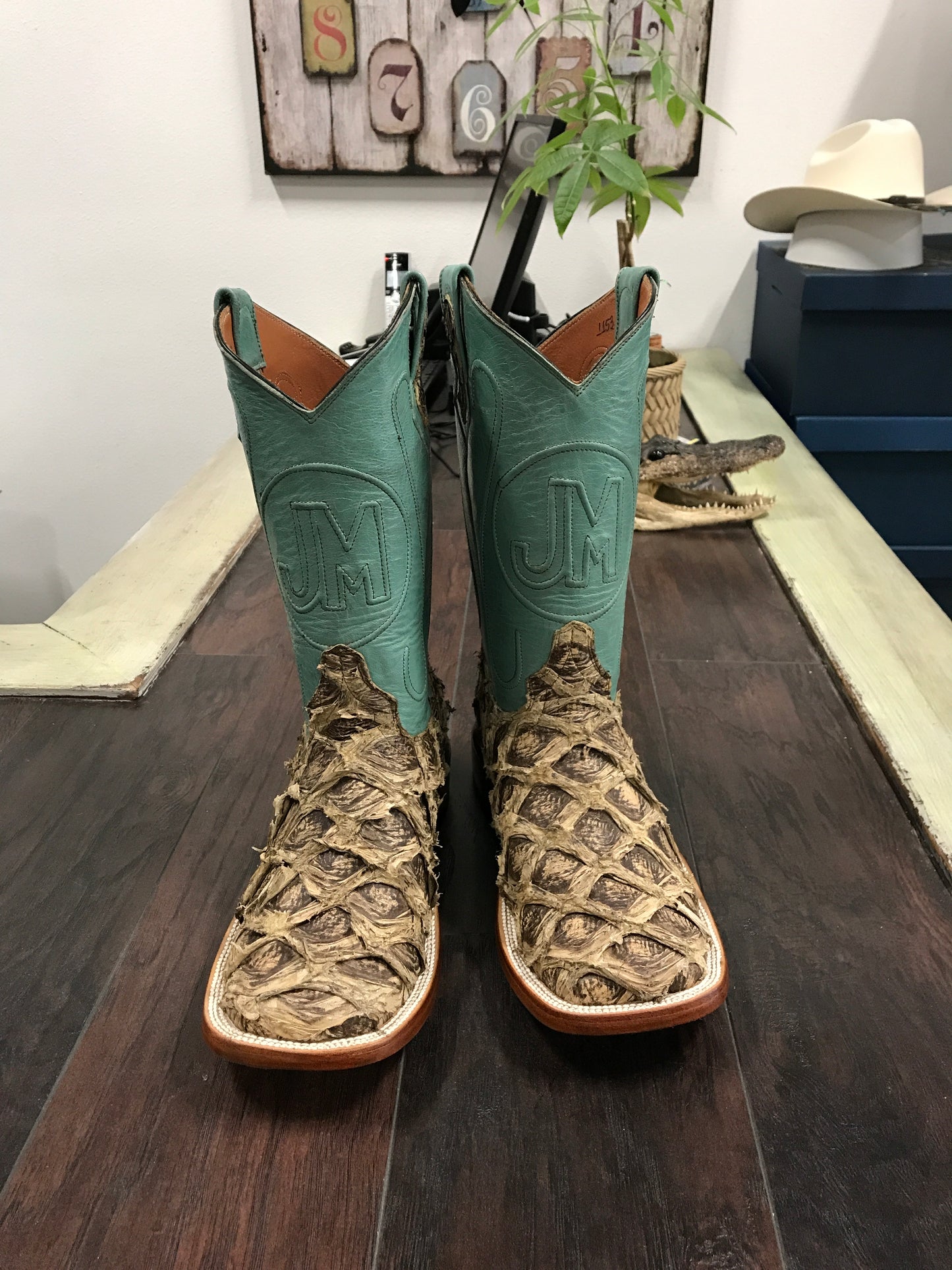Rustic Saddle Brown