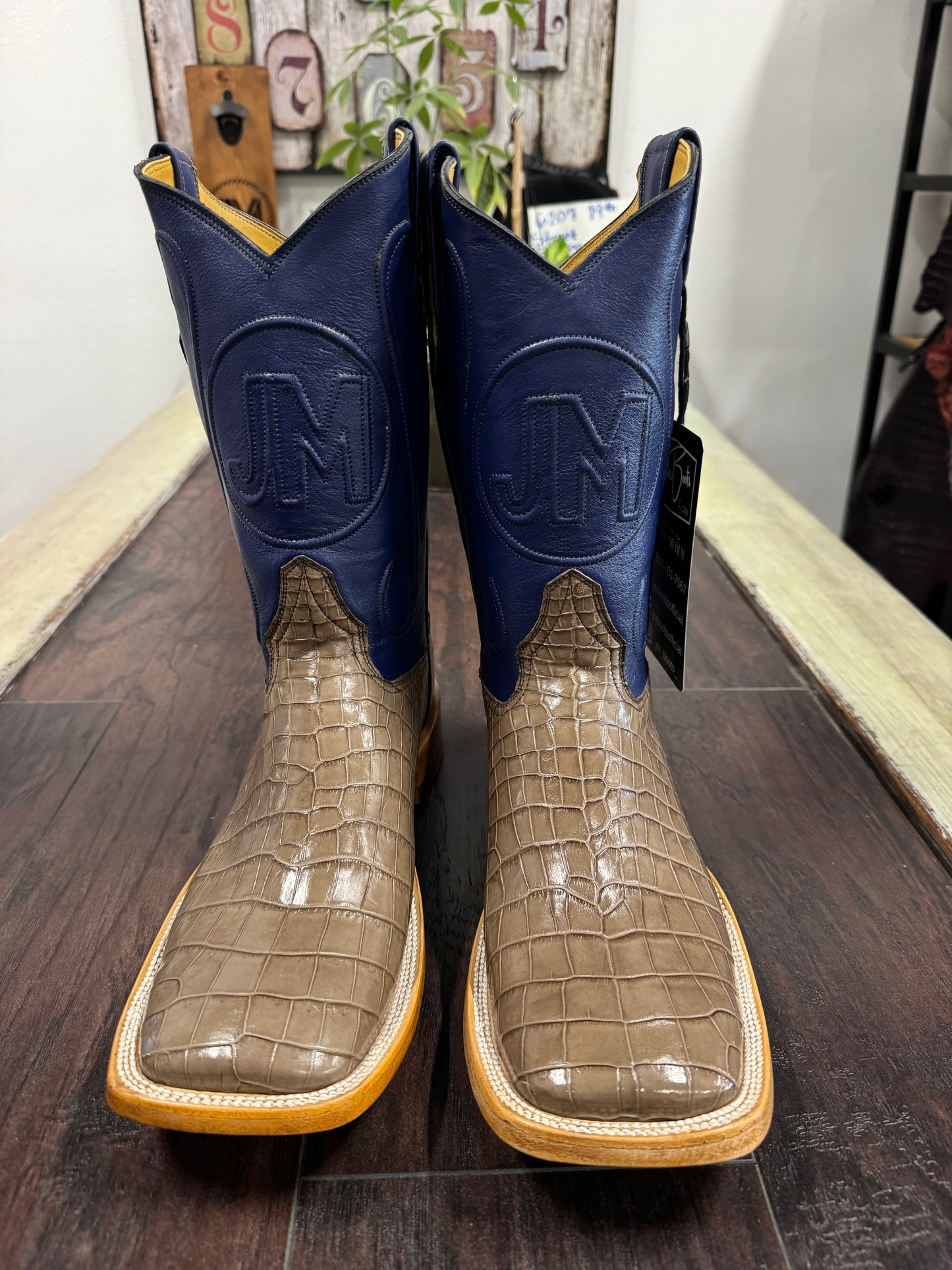 Alligator Belly- mink