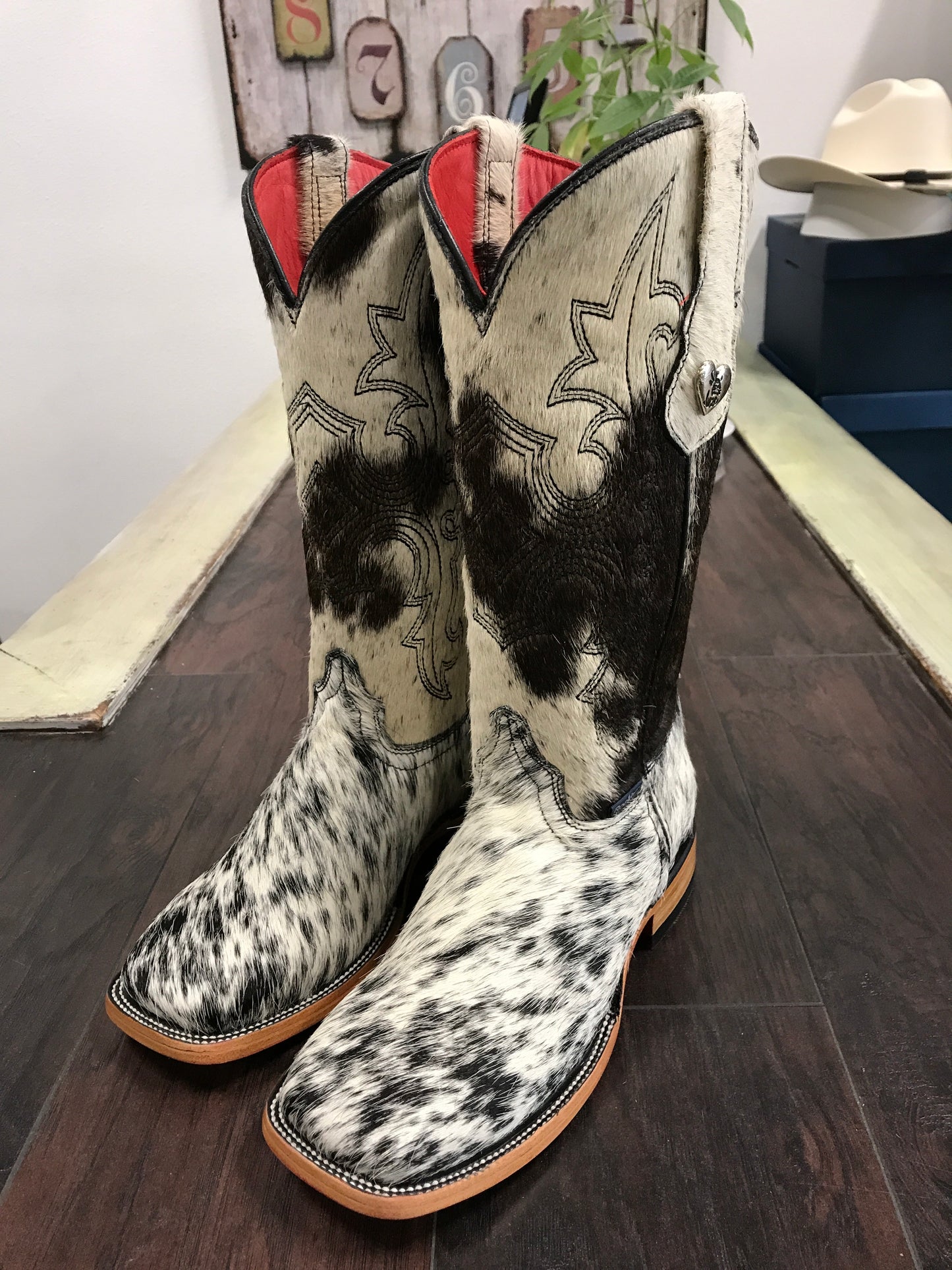 Ladies Rock’Em Cowhide Bl/Wh