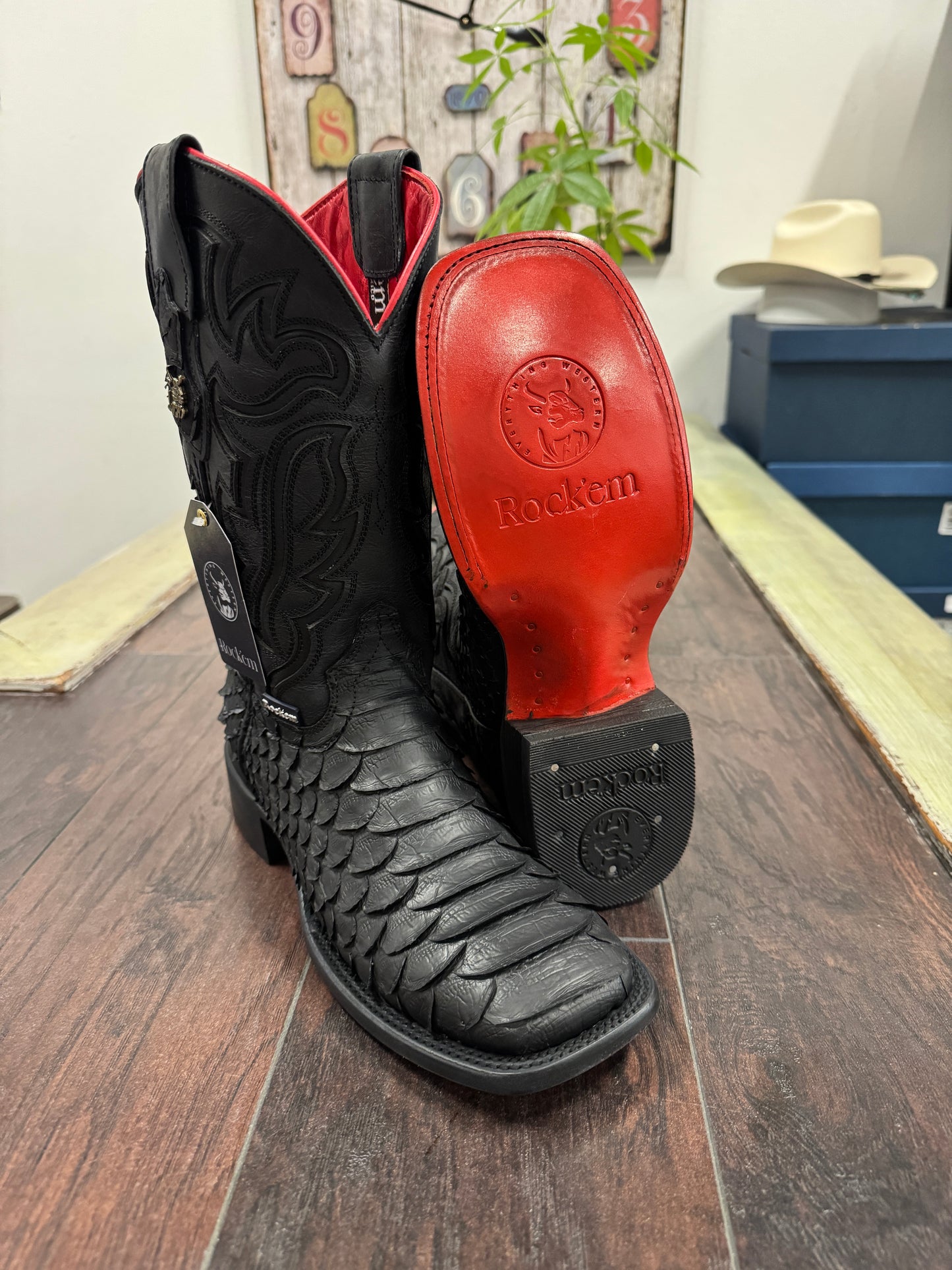 Rock’Em Matte Black Jumbo Python
