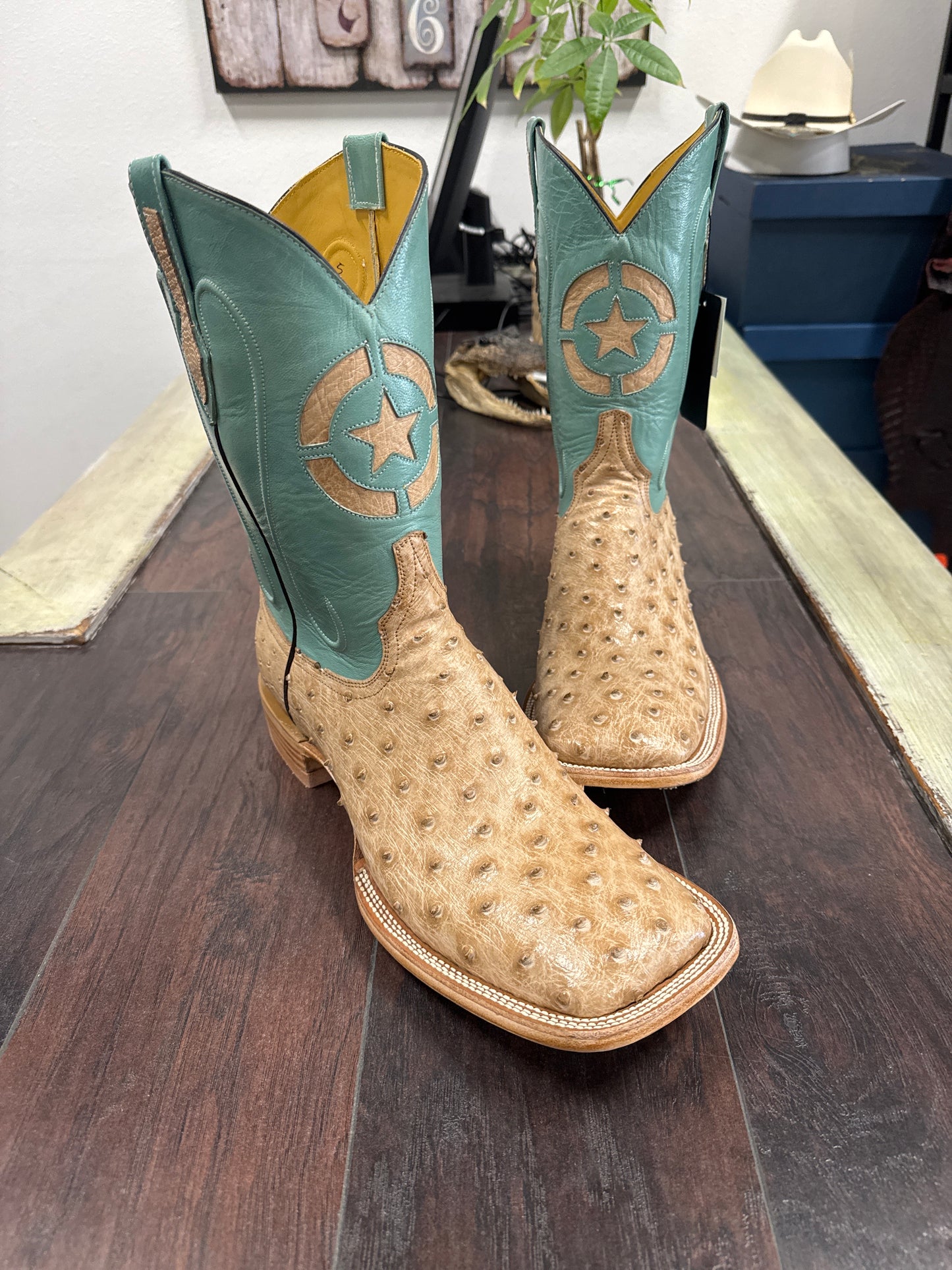Ostrich Tan Vintage