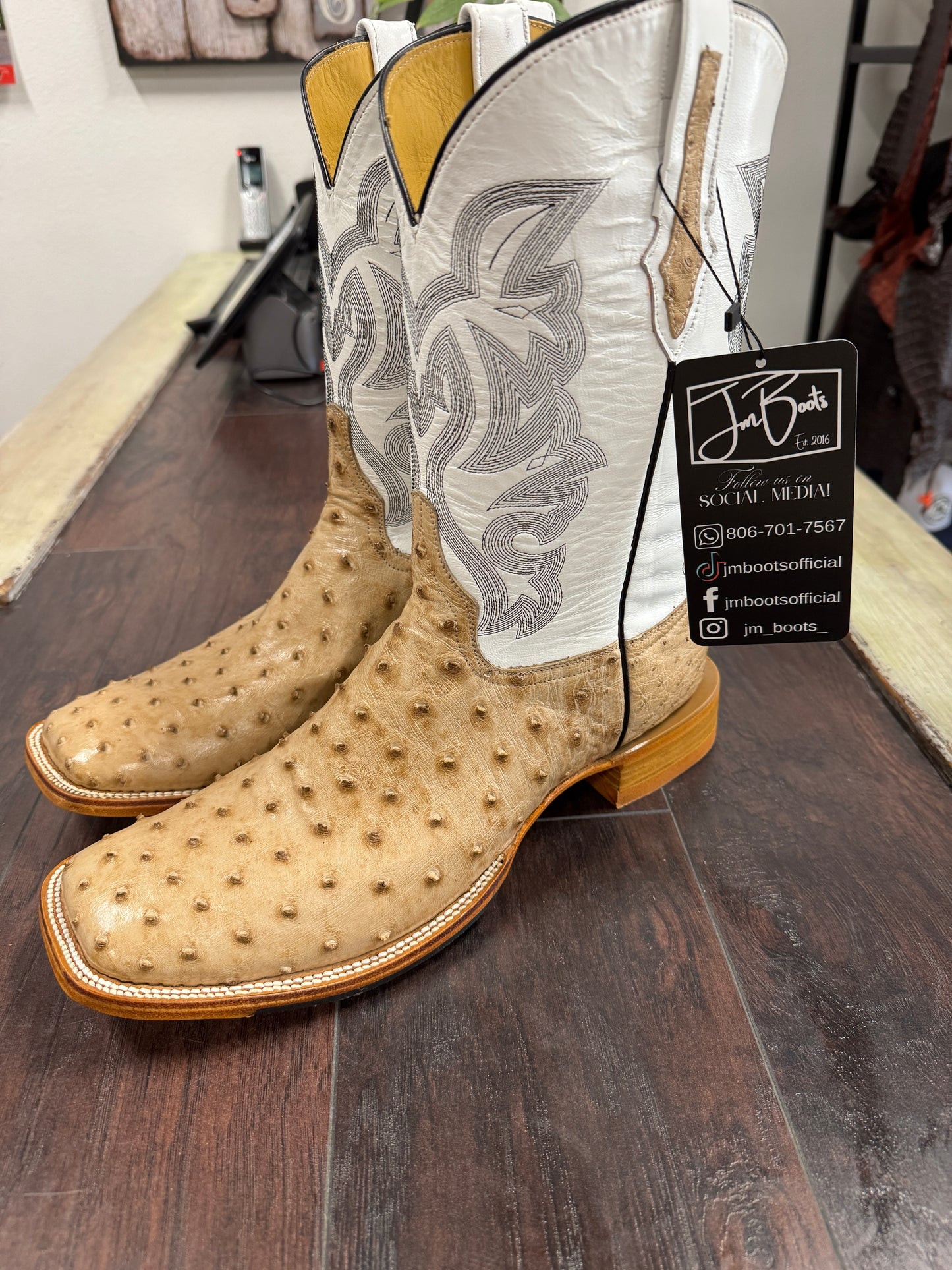 Tan Vintage Ostrich Hybrid Sole