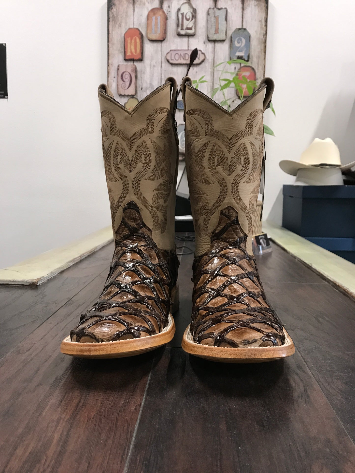 PRR-Mustang Brown Glossy