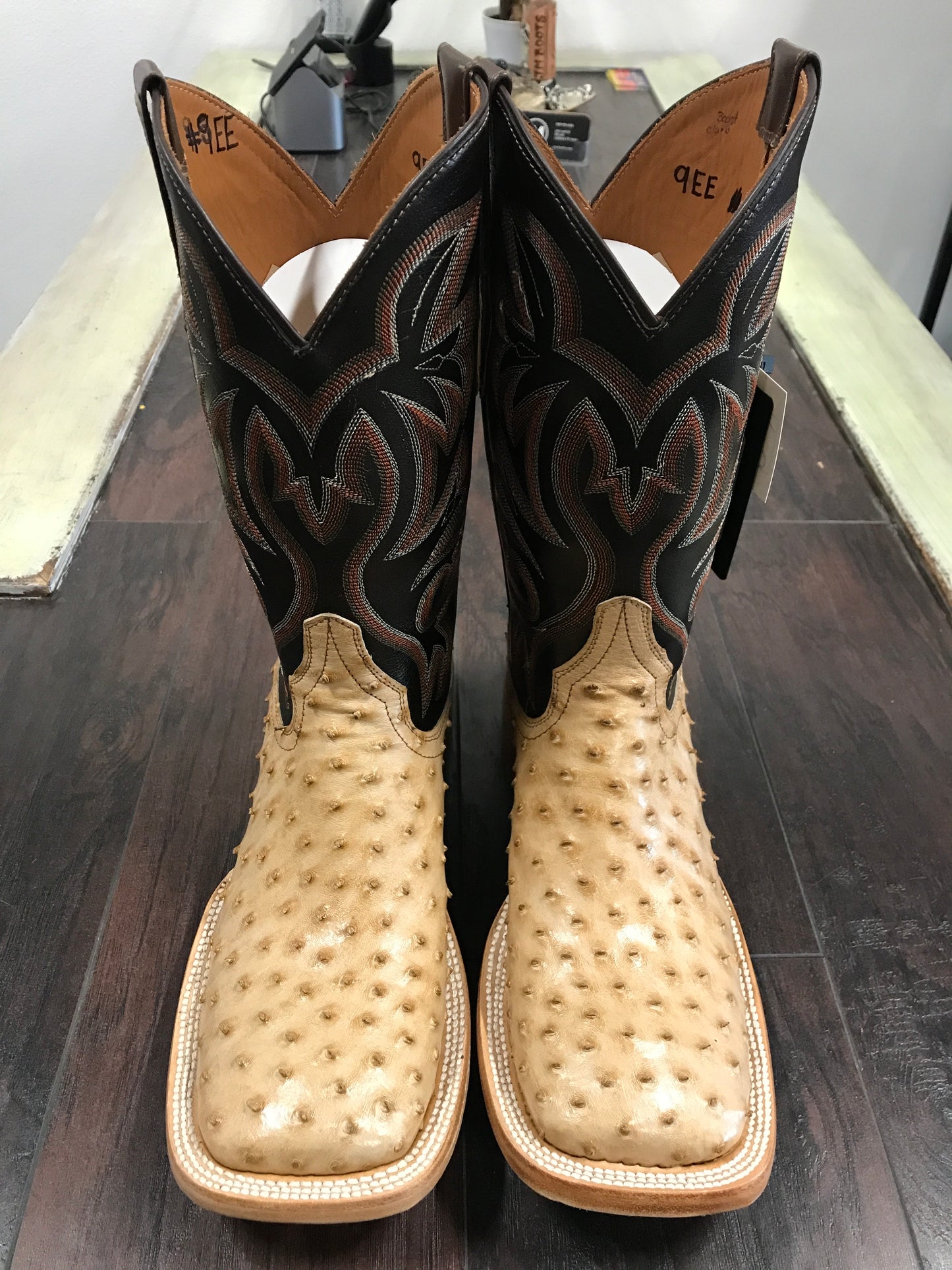 Ostrich - Tan Vintage
