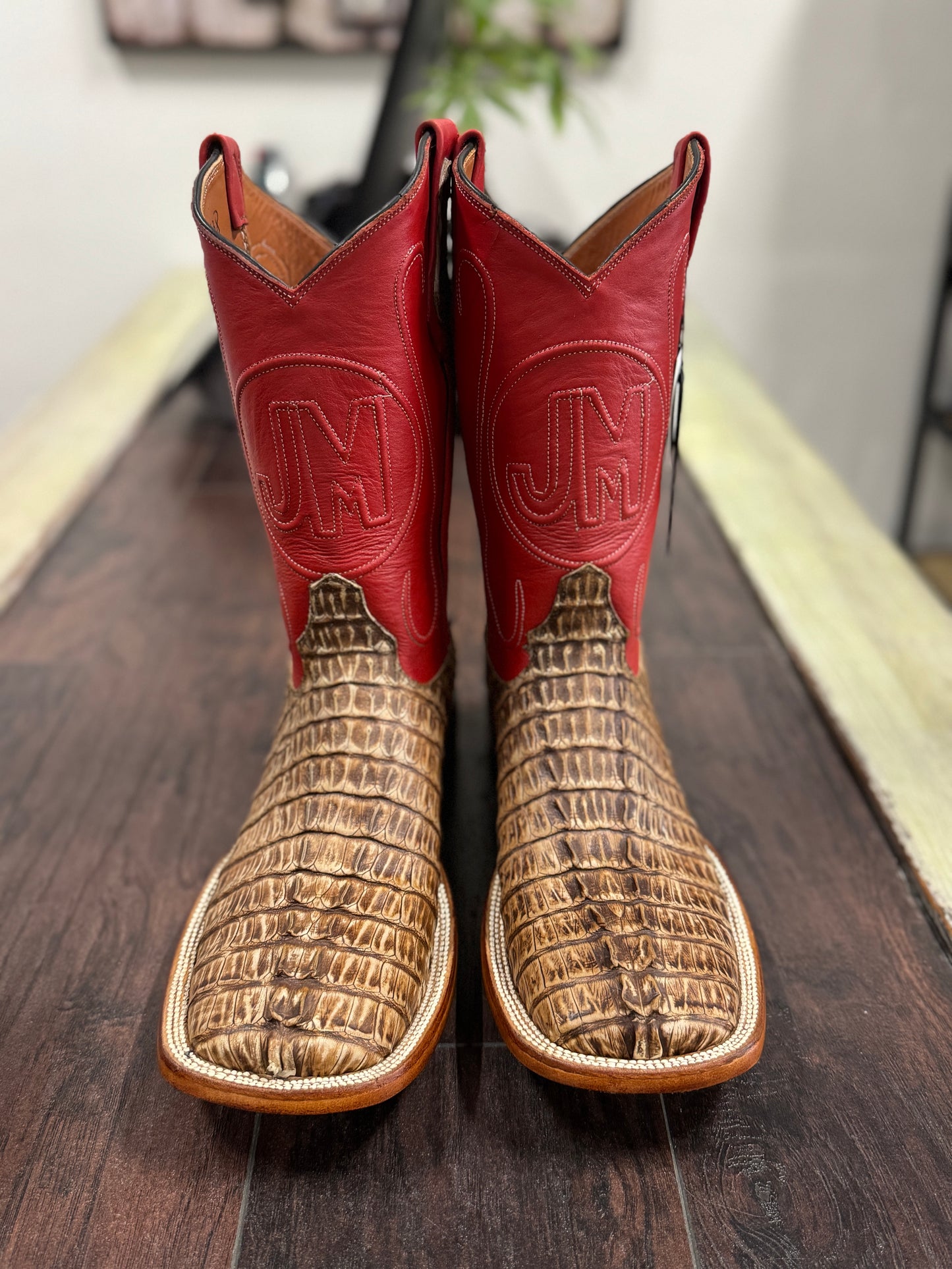 Caiman Tail- Peanut Butter