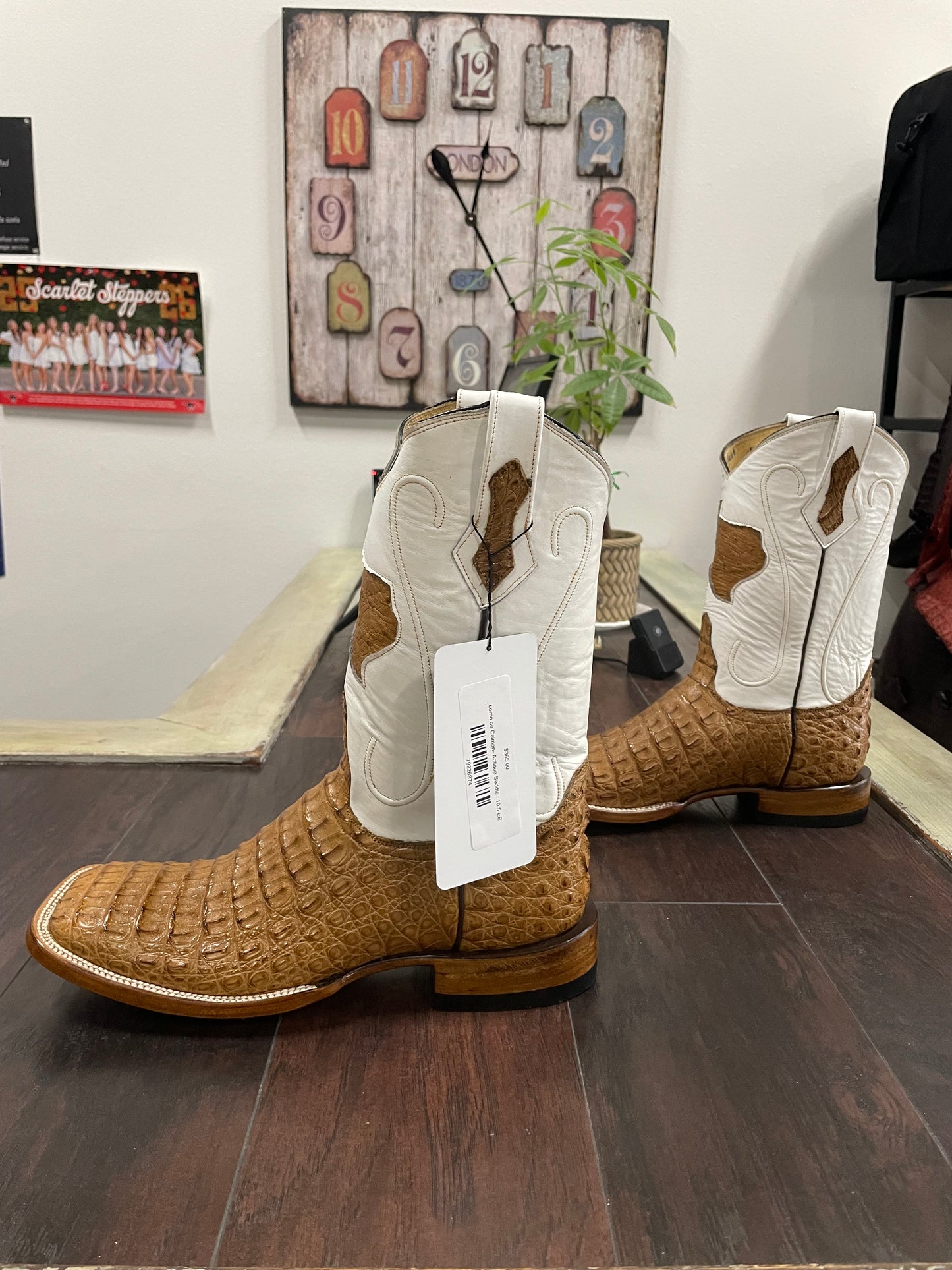 Lomo de Caiman- Antique Saddle