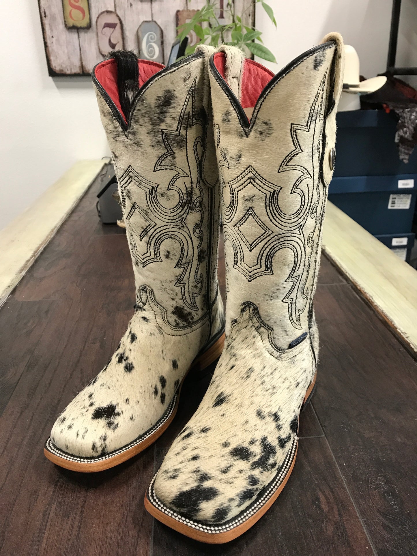 Ladies Rock’Em Cowhide Bl/Wh