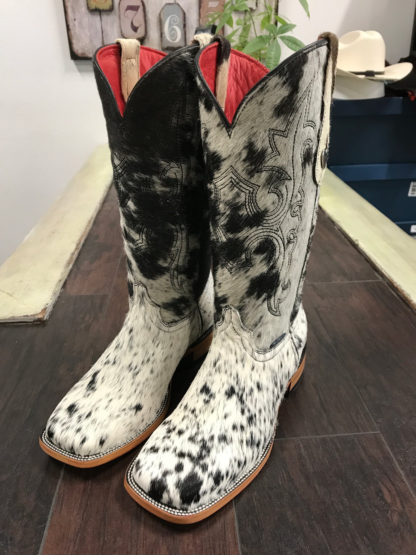 Ladies Rock’Em Cowhide Bl/Wh
