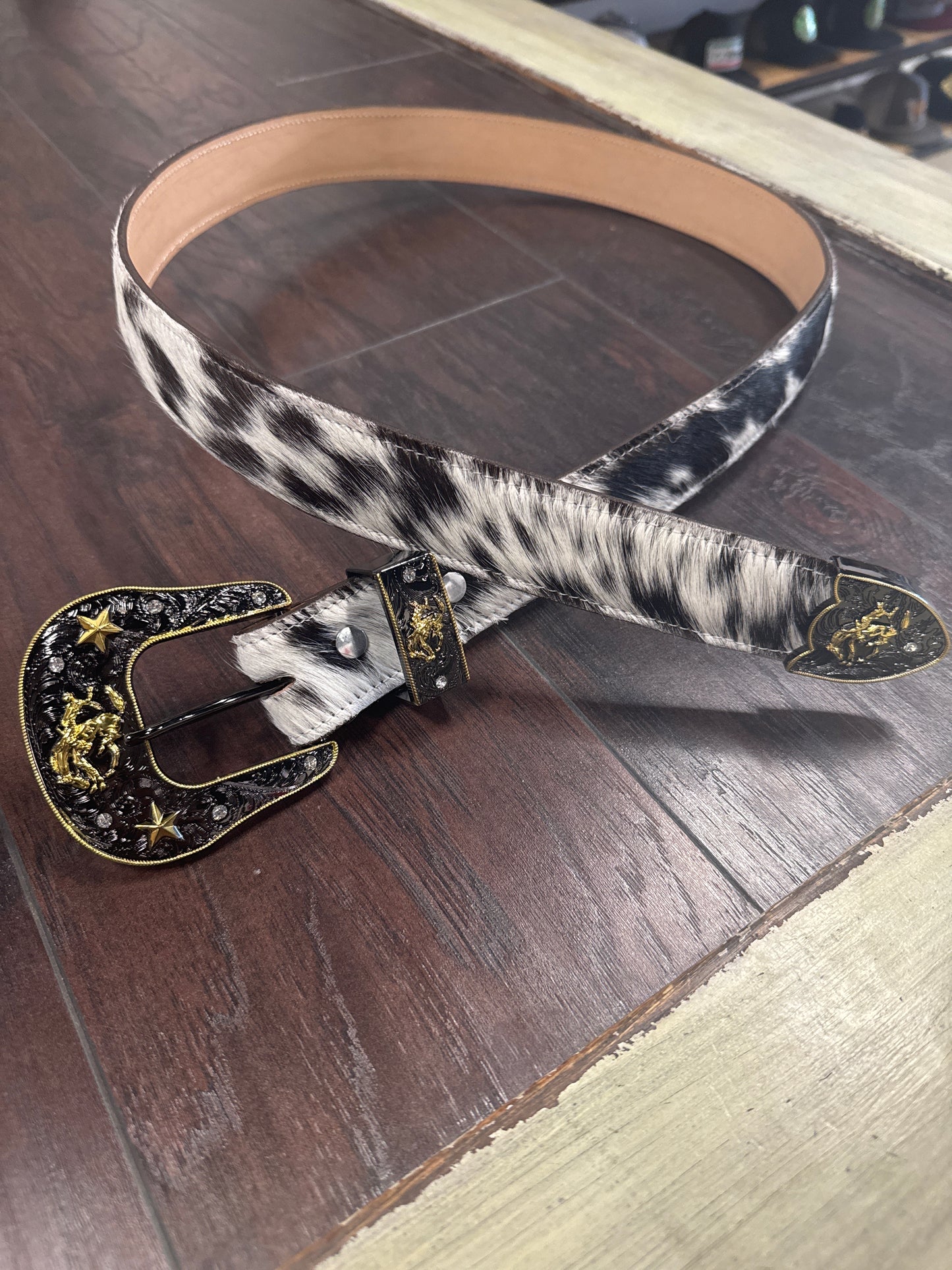 Cowhide belt black and white JM boots