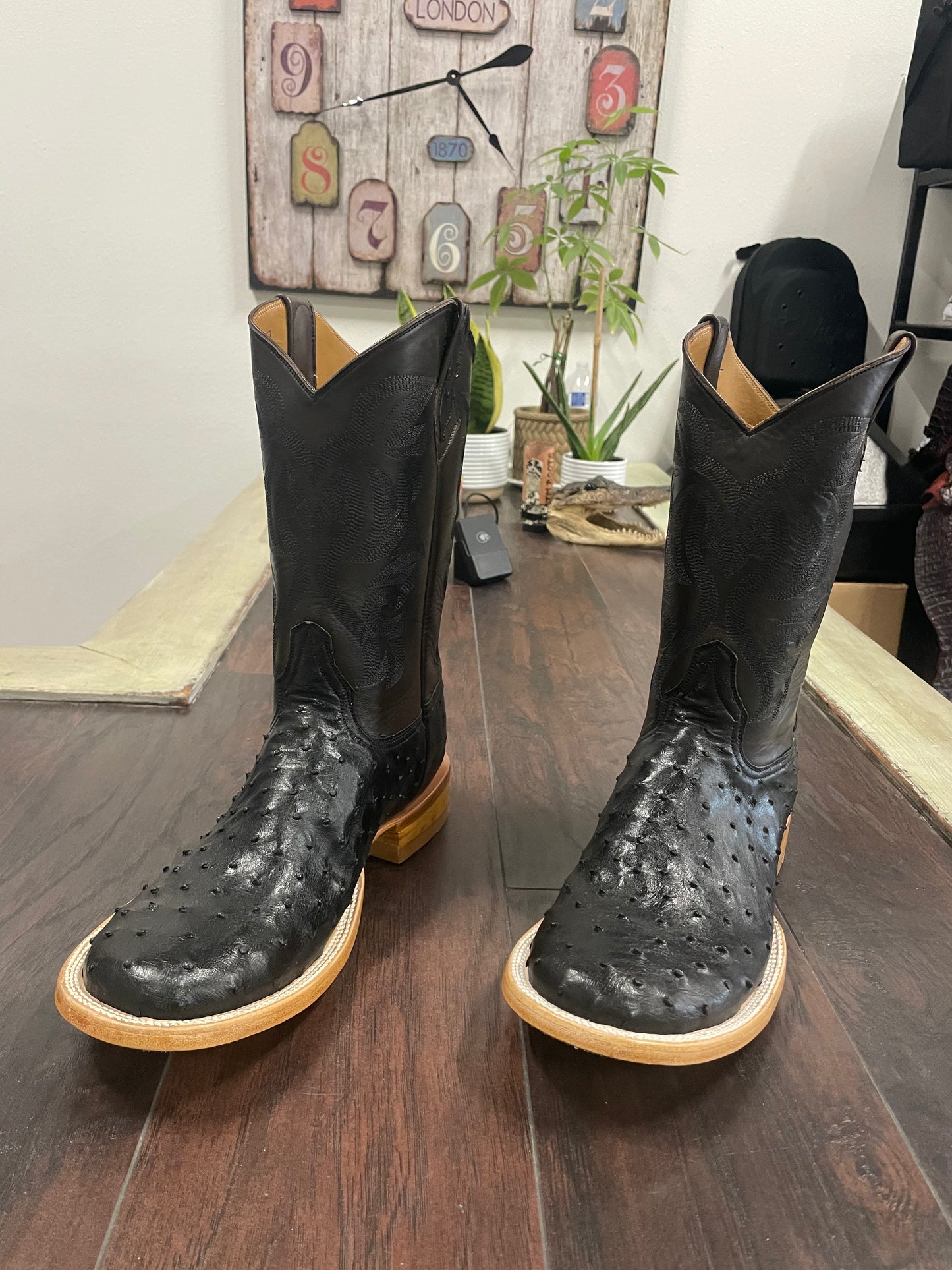 Black Ostrich- Round Toe