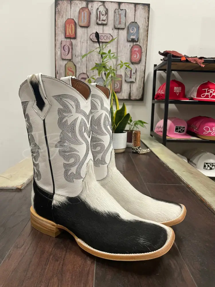 Cowhide Black and White - 11 EE - Cowboy boots