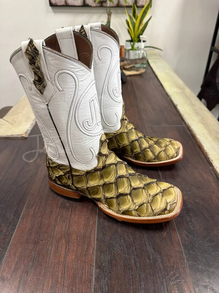 PRR Olive Green - 9 EE - Boots