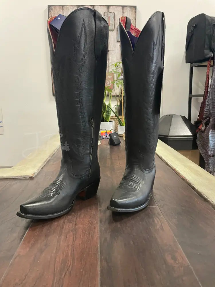 Valentina Tall Snip Toe~ Wide Calf 7 Cowboy boots