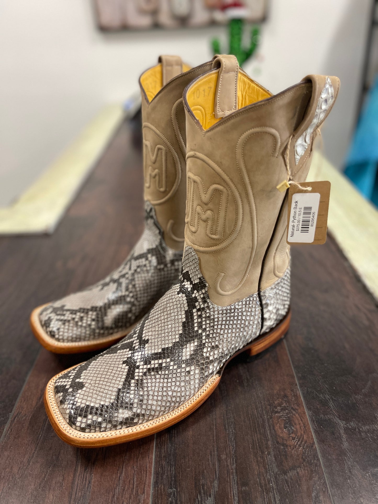 Natural- Python Back