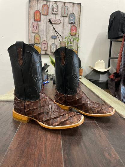 Pirarucu Matte Chocolate Brown