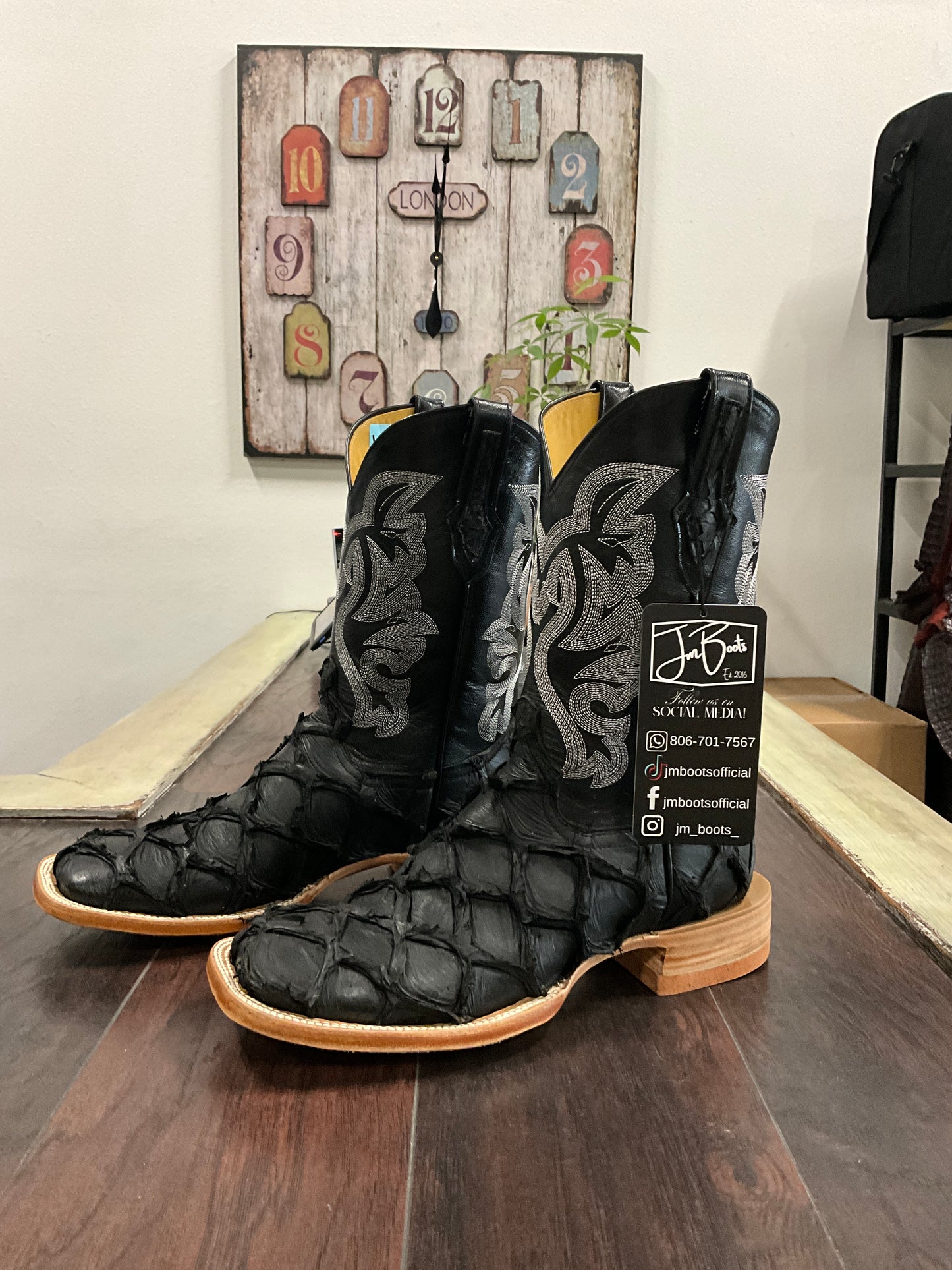 Pirarucu- Black