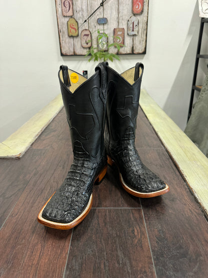 Caiman hornback- Black