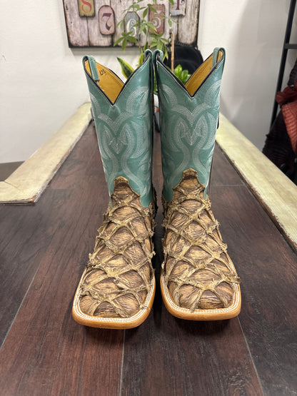 Pirarucu- Rustic Saddle Brown