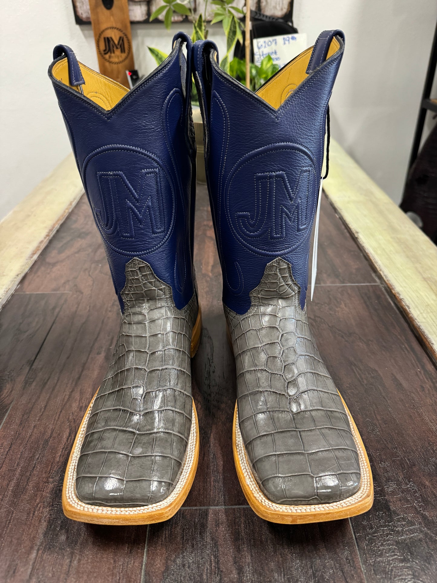 Alligator Belly- Gray