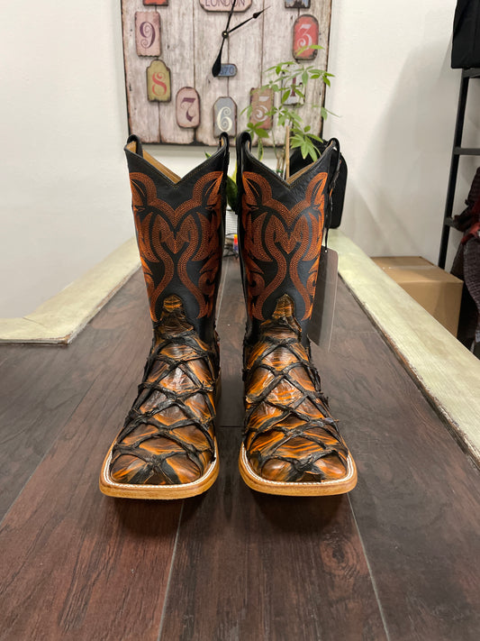Pirarucu-Orange and Black