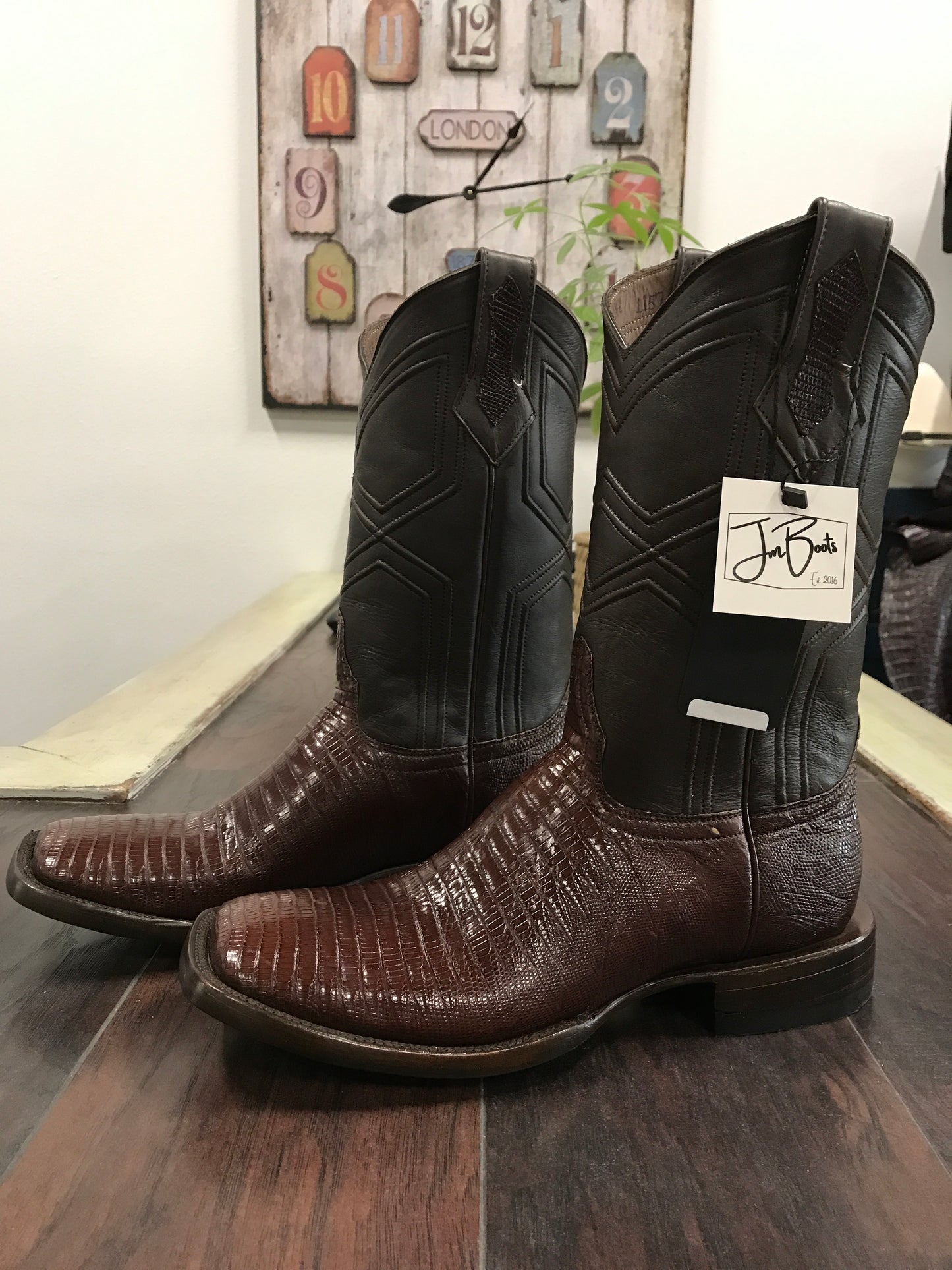 Lizard- Chocolate Brown