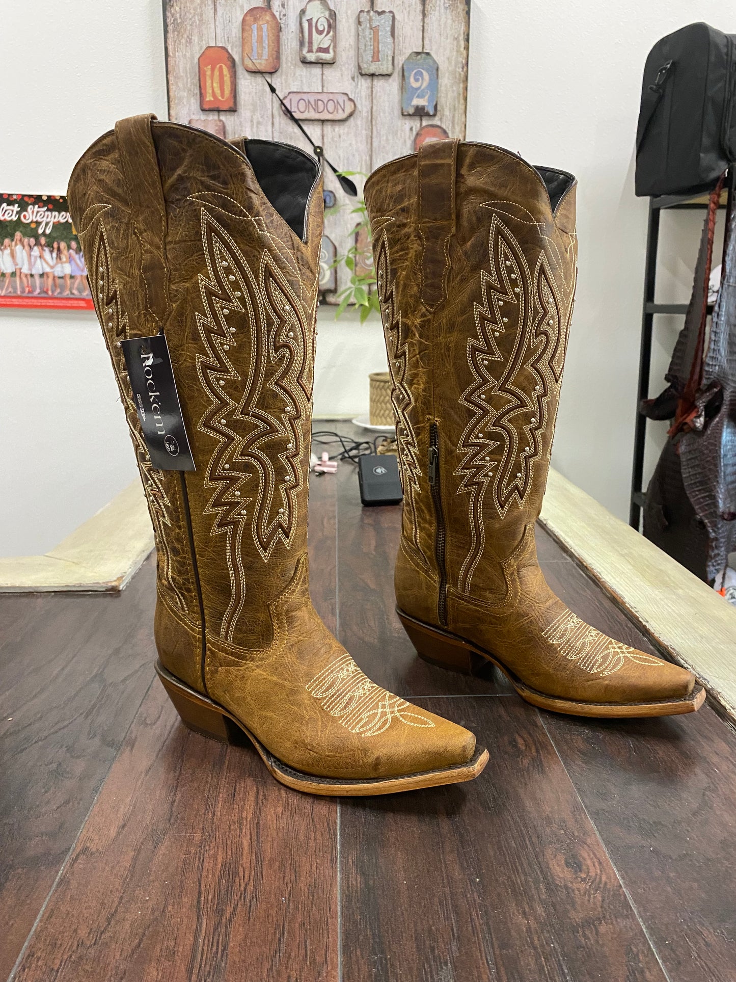 Alexa Midi Snip Toe Cowgirl Boot