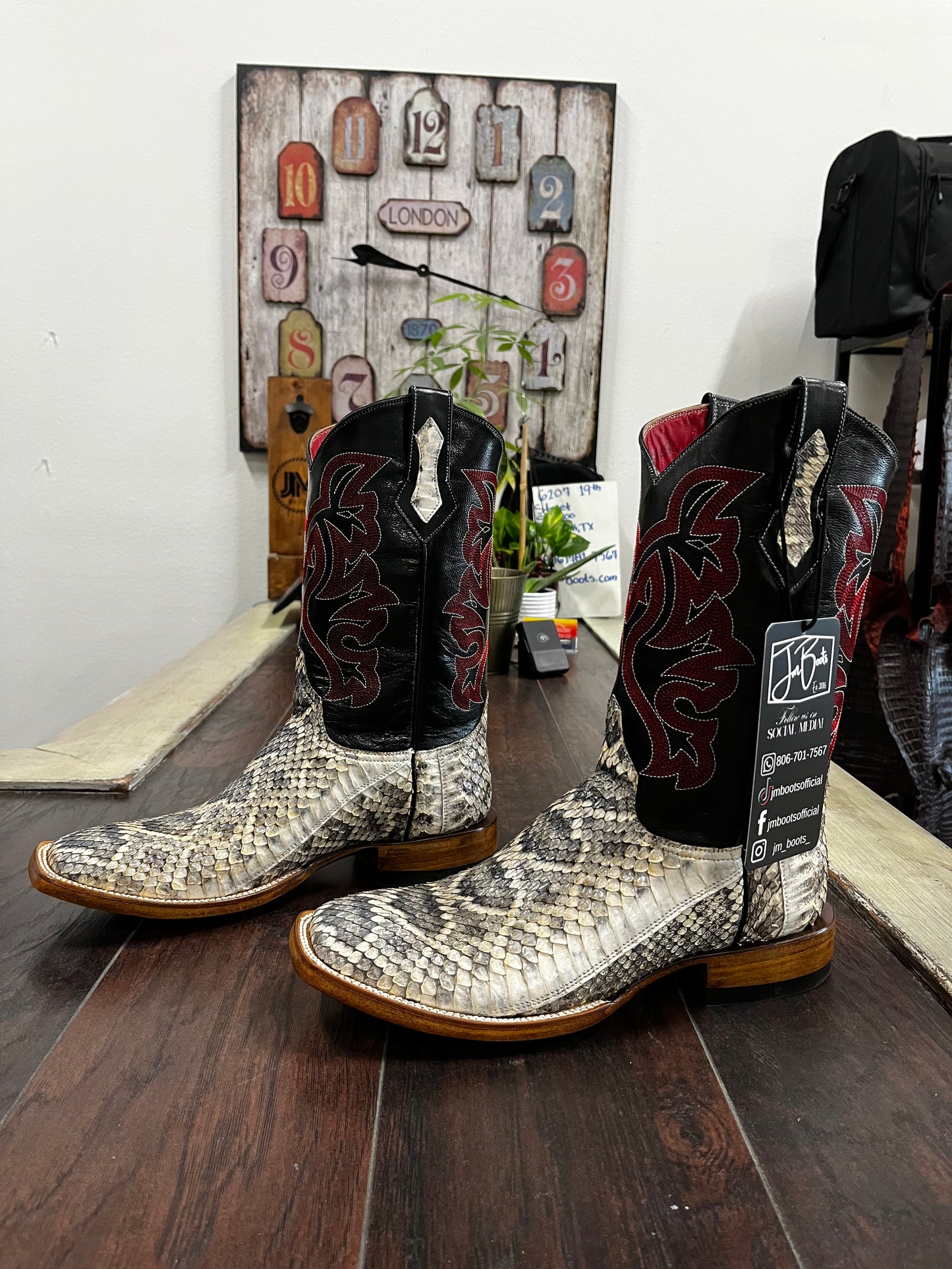 Rattlesnake- Natural