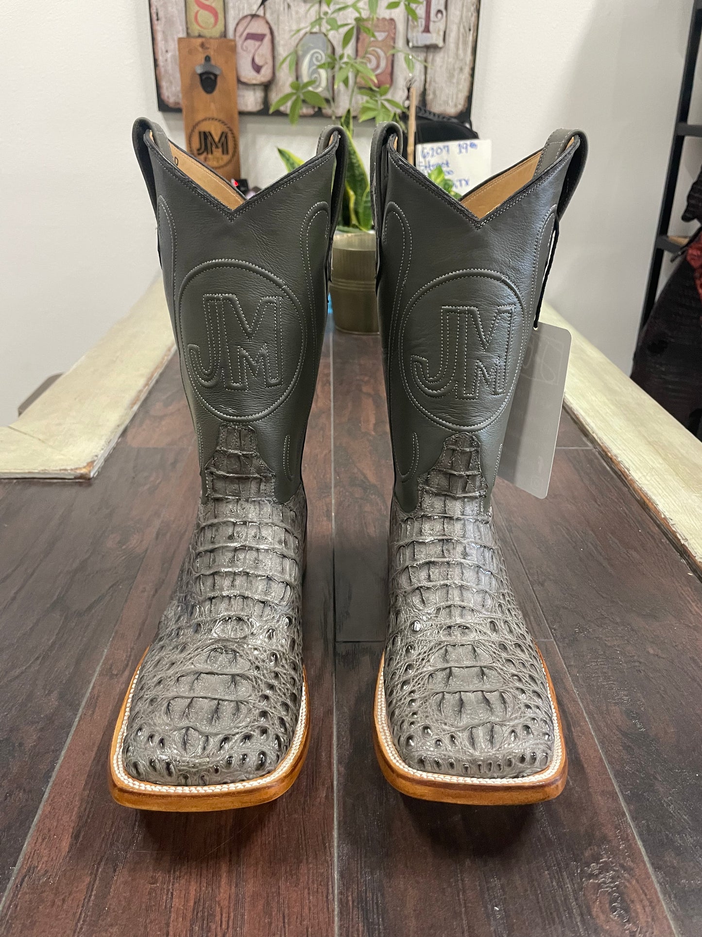 Caimán Hornback Grey