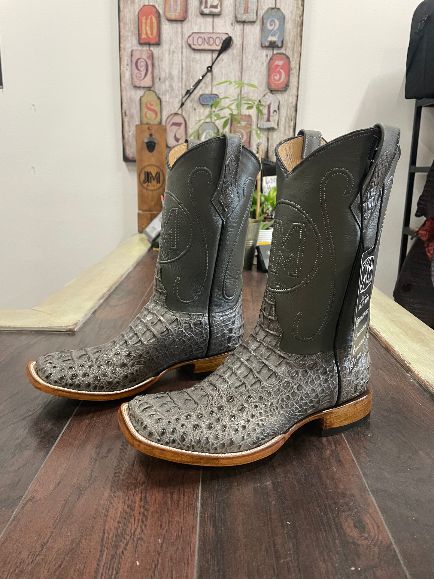 Caimán Hornback Grey