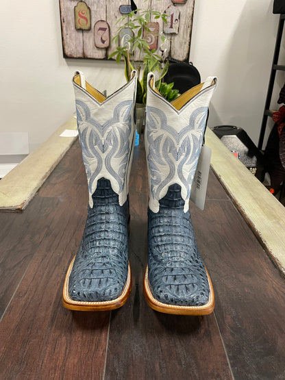 Caiman Hornback- Blue Jean