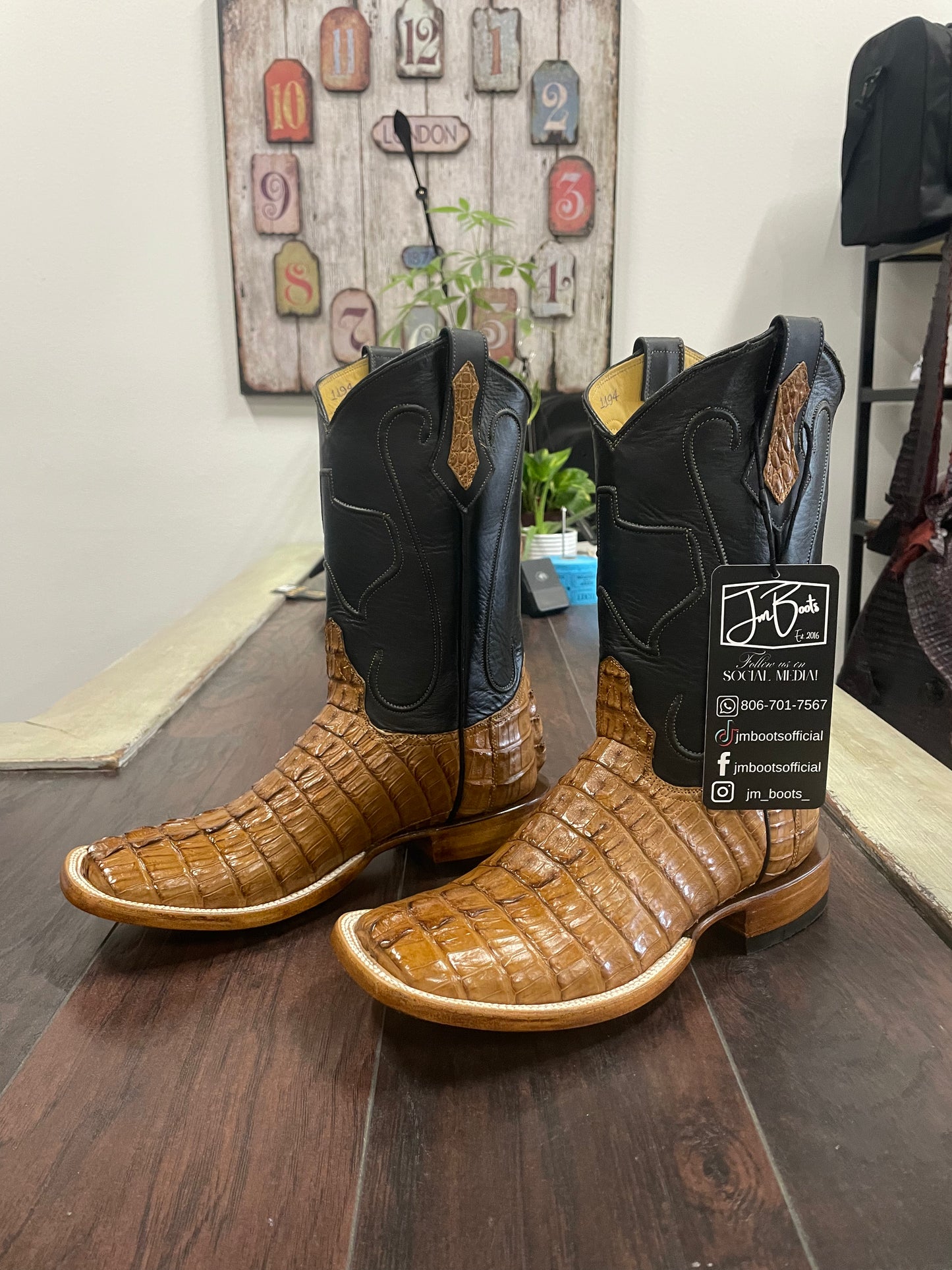 Caiman Tail- Waxy Cigar