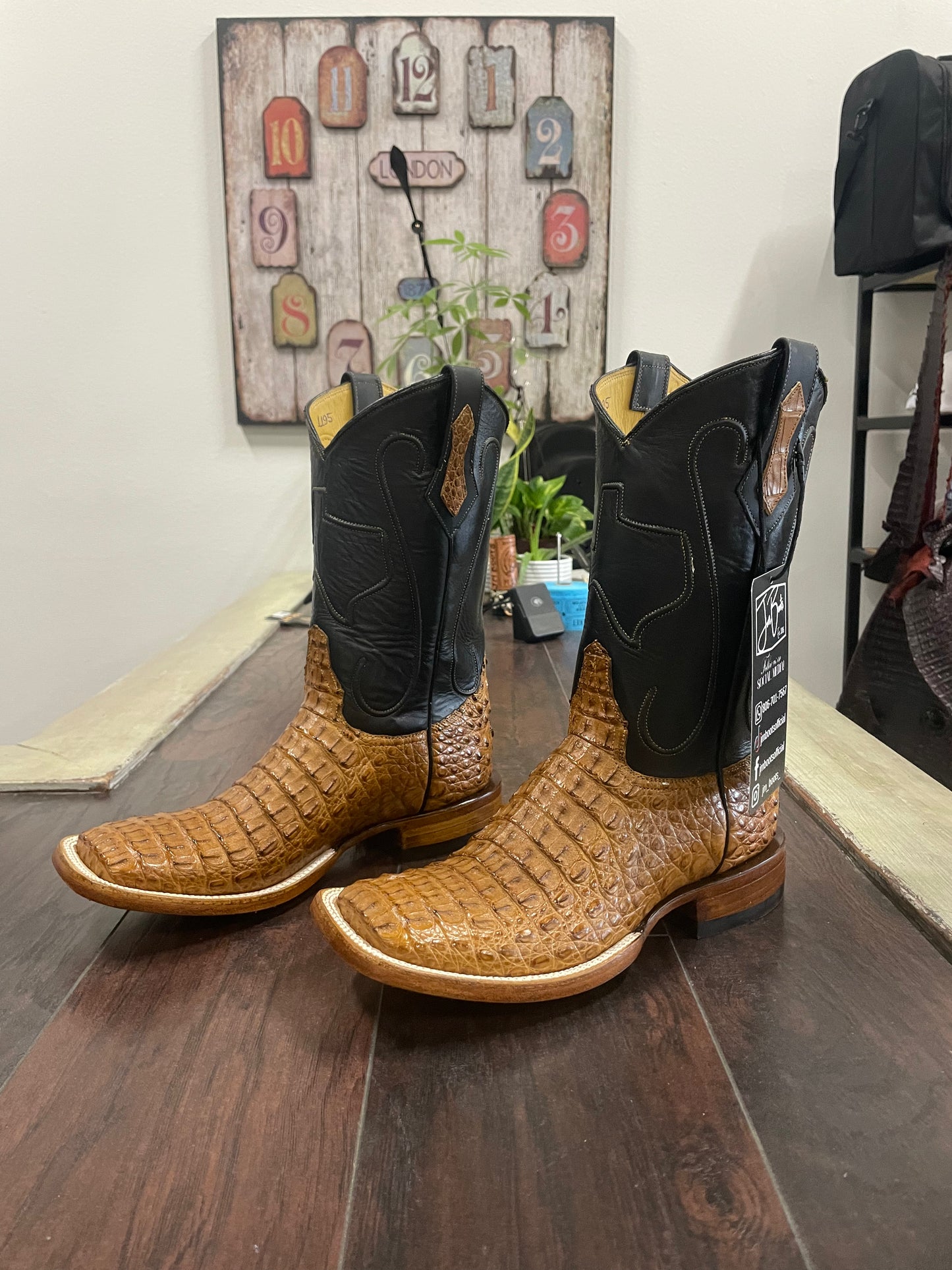 Lomo de Caiman- Waxy Cigar