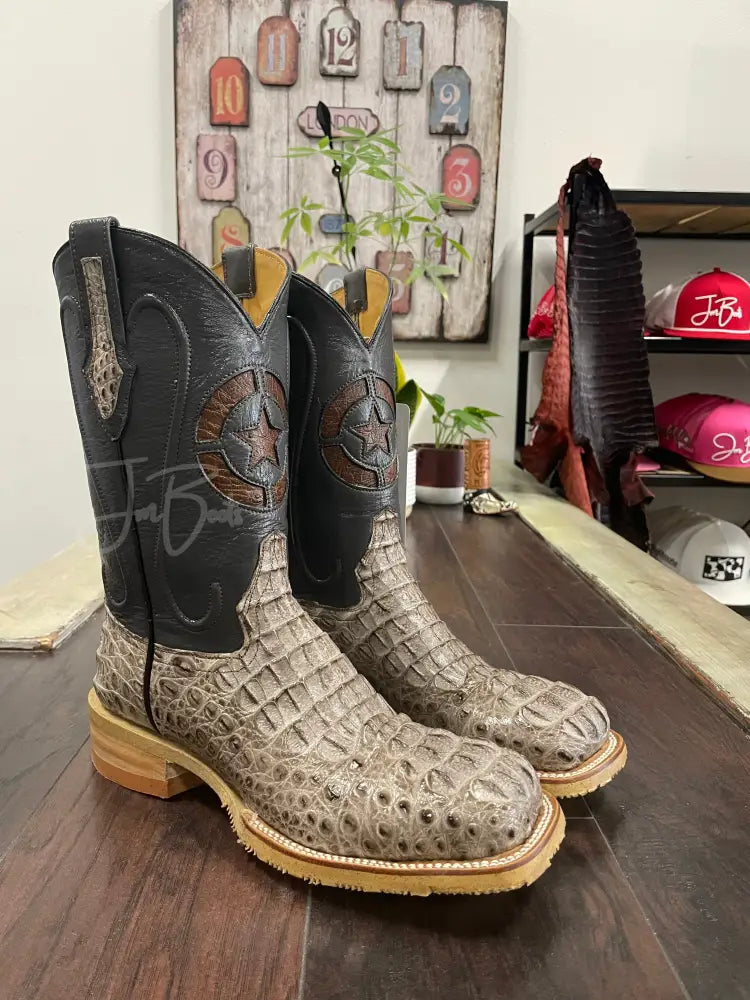 Caiman Hornback Natural Steel Toe - 9 D - Boots