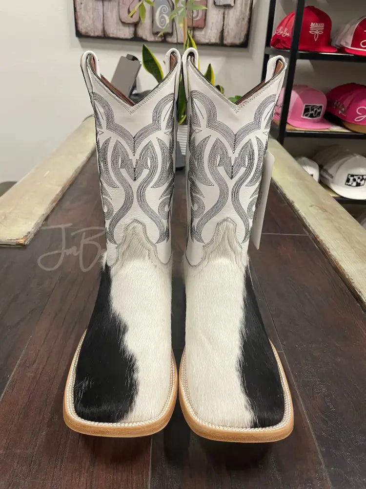 Cowhide Black and White - 11 EE - Cowboy boots