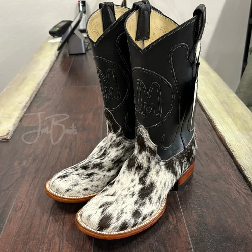 Cowhide- Black&White - 9.5EE