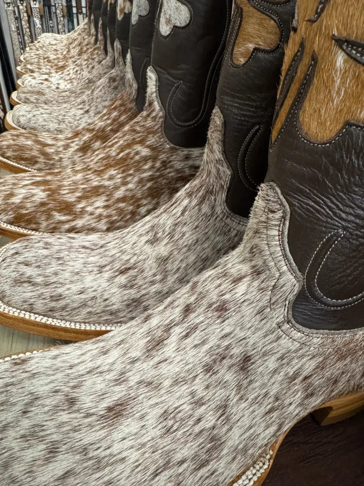 Cowhide br/wh - Cowboy boots