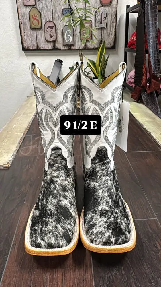 Cowhide Salt and Pepper - 9 1/2 E - Cowboy boots